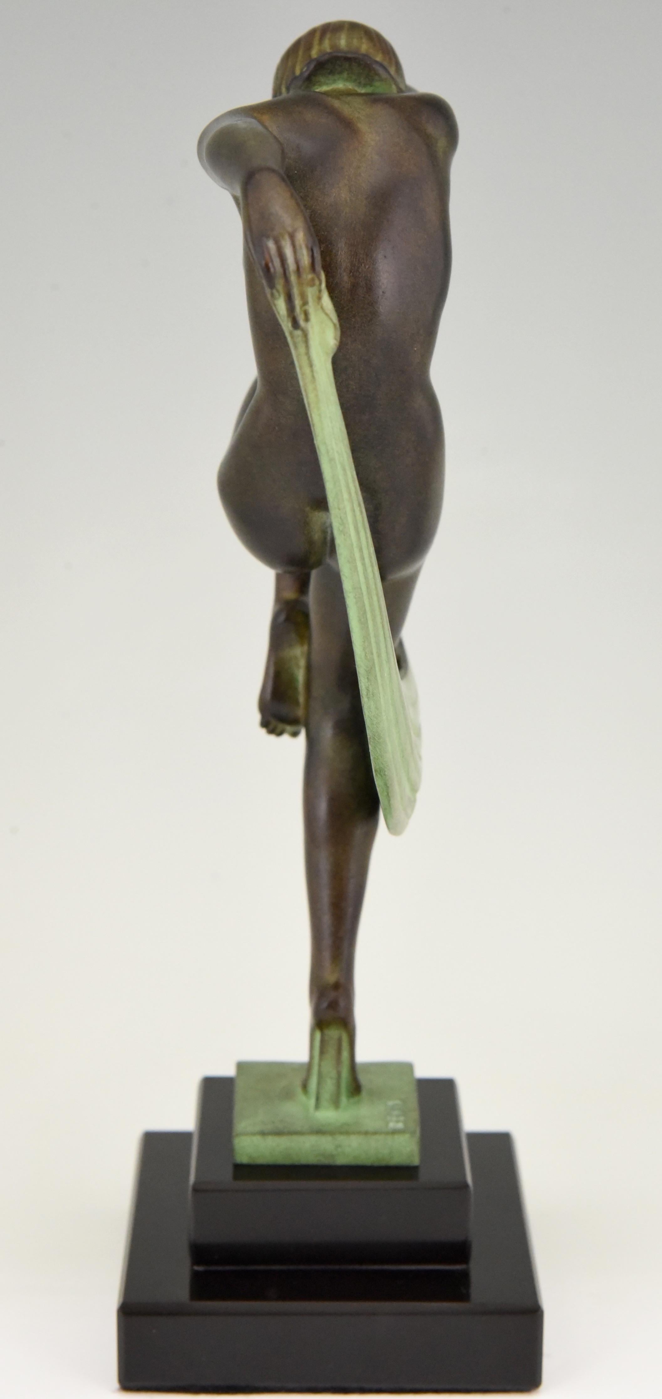 Skulptur im Art-déco-Stil, tanzende nackte Folie im Art-déco-Stil von Denis für Max Le Verrier (Metall) im Angebot