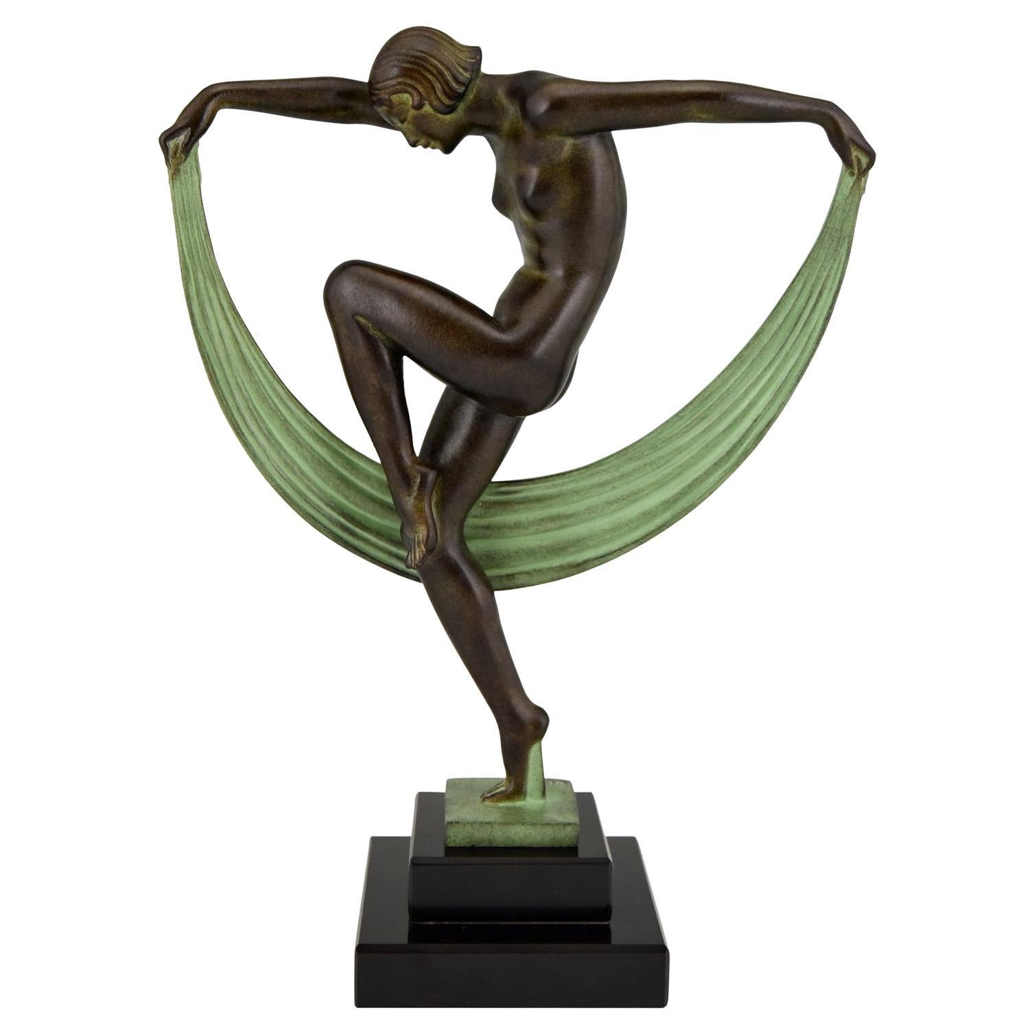 Skulptur im Art-déco-Stil, tanzende nackte Folie im Art-déco-Stil von Denis für Max Le Verrier im Angebot