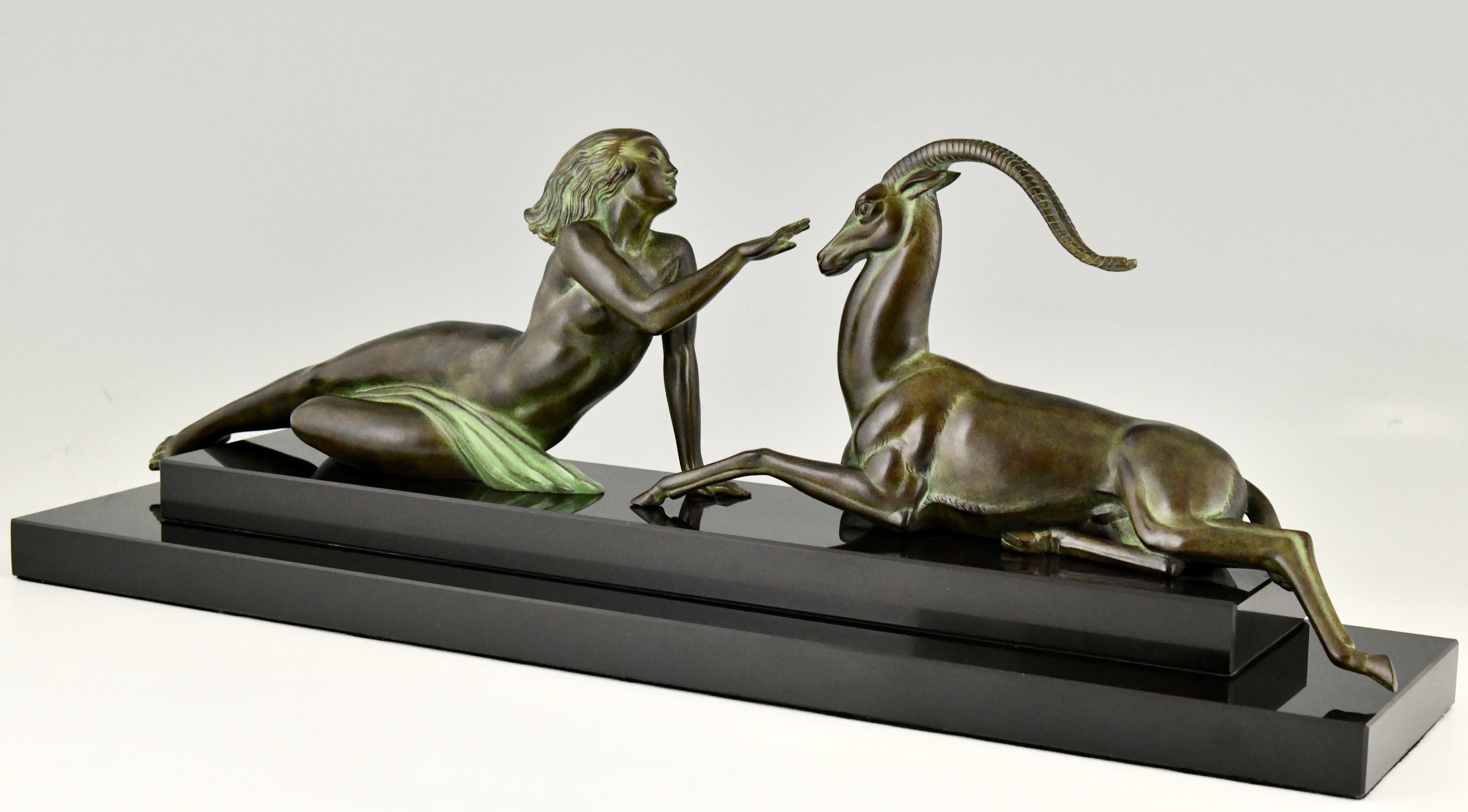Sculpture de style Art déco nu et gazelle séduction Fayral & Max Le Verrier en vente 2
