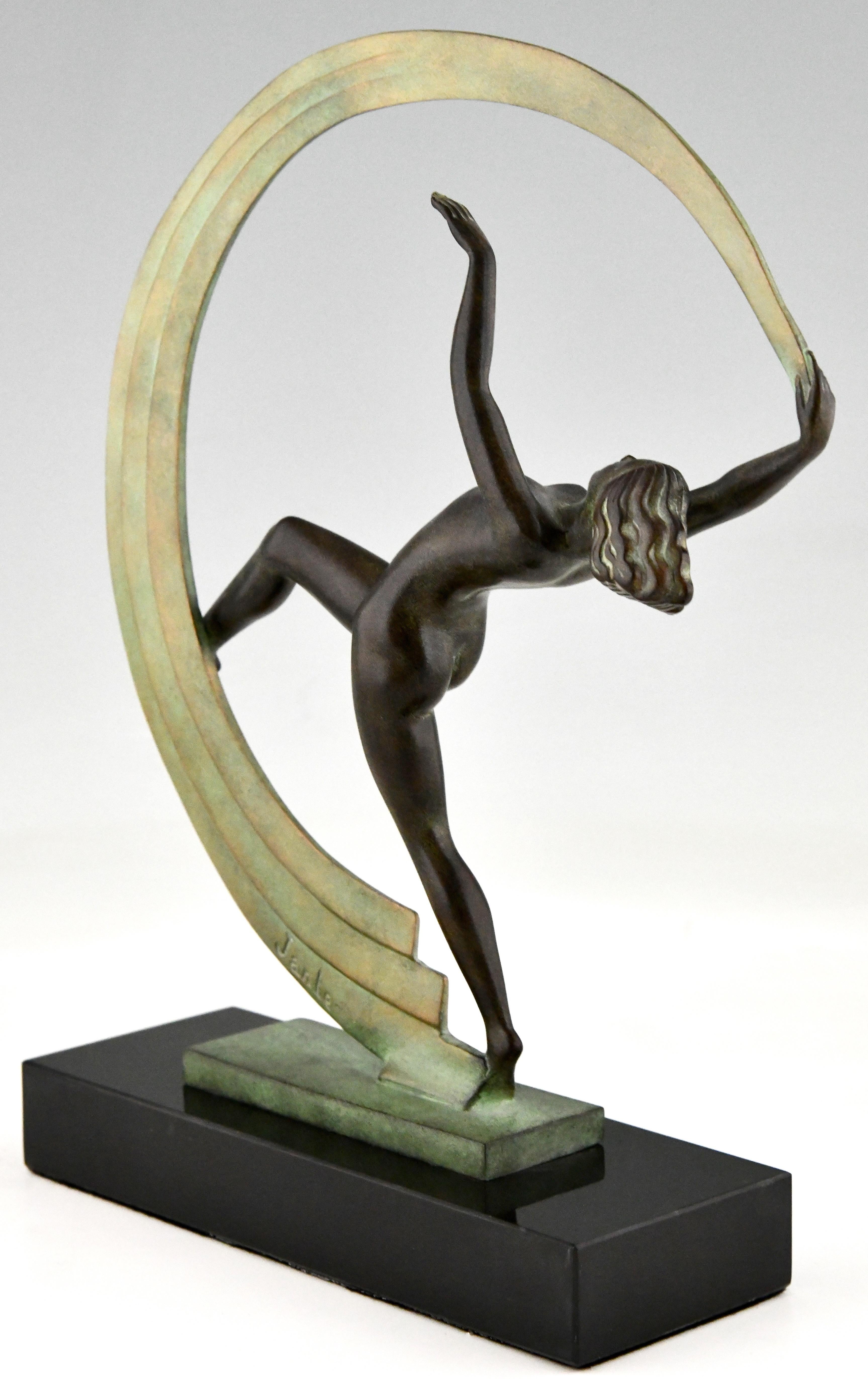Escultura estilo Art Déco bailarina desnuda con pañuelo Bacchanale de Janle & Max Le Verrier Siglo XXI y contemporáneo en venta