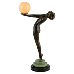 Scultura Art Deco Style Nudo con palla LUEUR di Max Le Verrier Paris