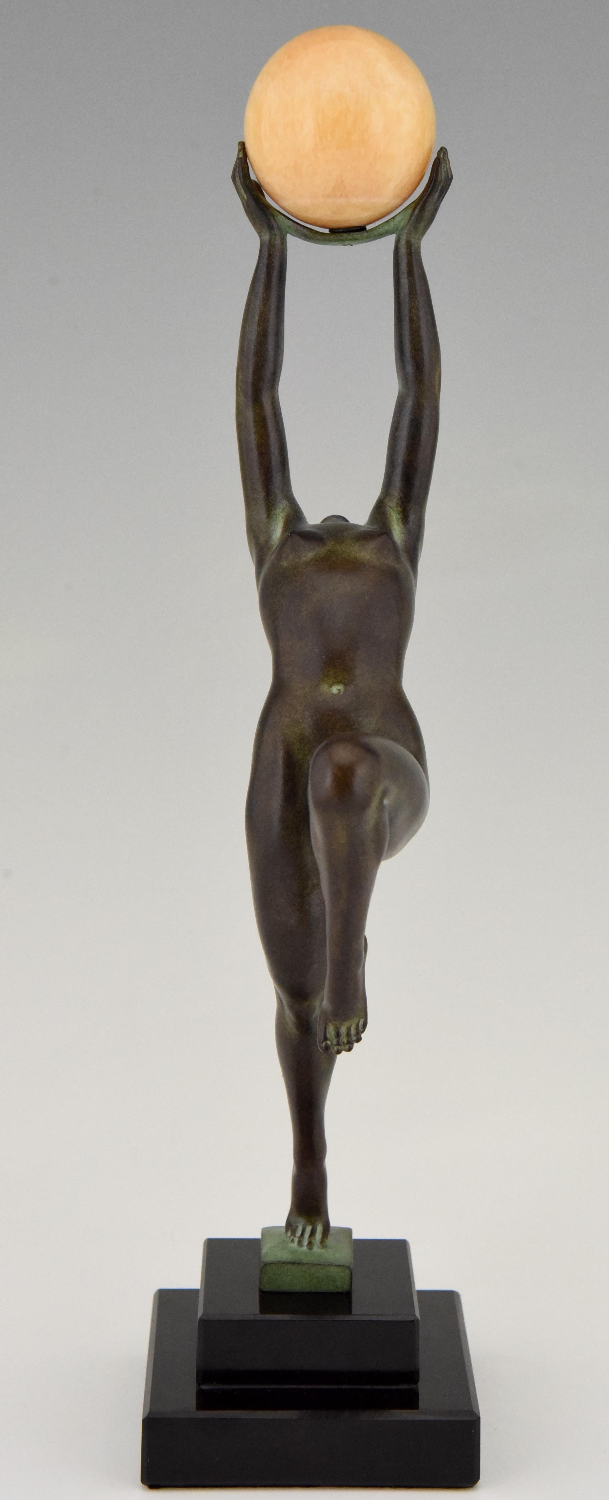 Art Déco Scultura in stile Art Deco di una ballerina JEU di Max Le Verrier in vendita