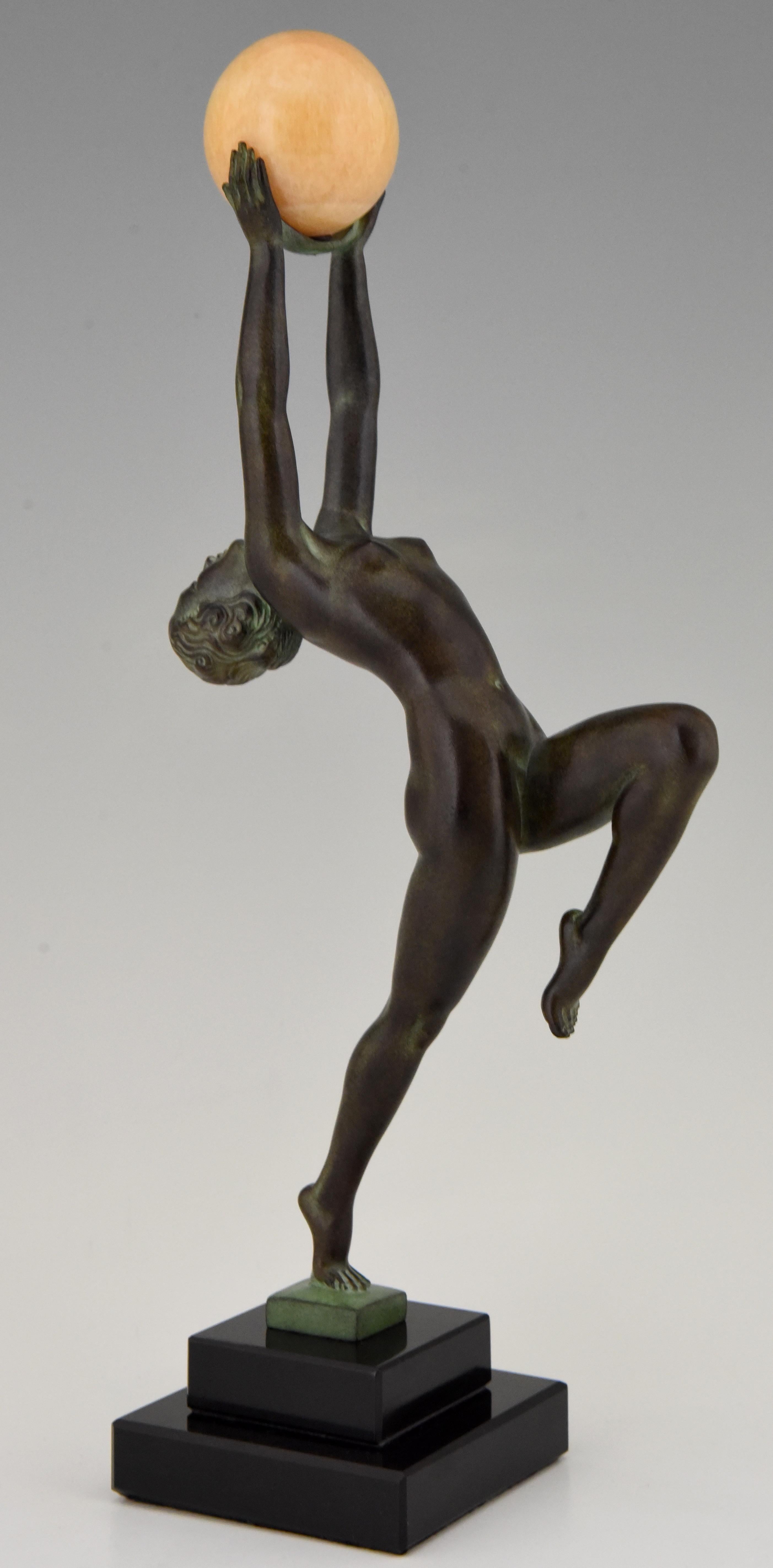 Francese Scultura in stile Art Deco di una ballerina JEU di Max Le Verrier in vendita