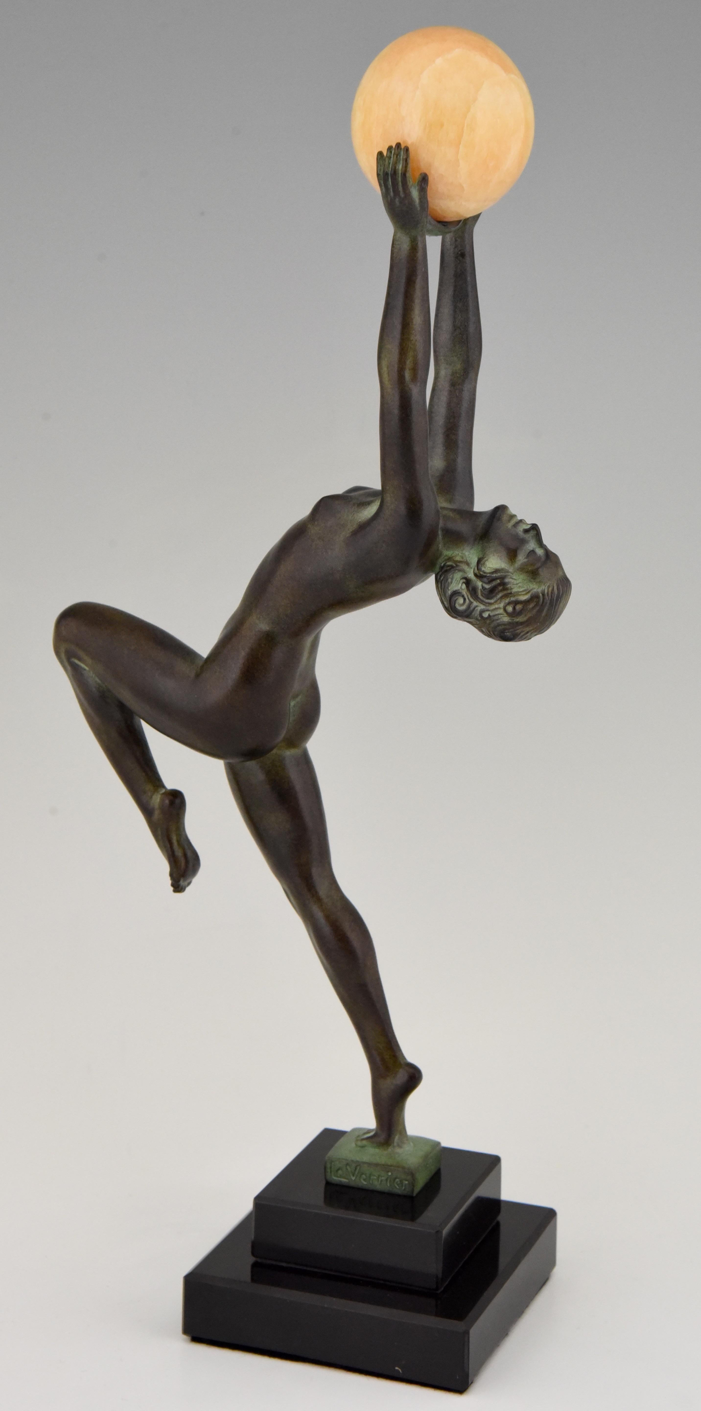 Metallo Scultura in stile Art Deco di una ballerina JEU di Max Le Verrier in vendita