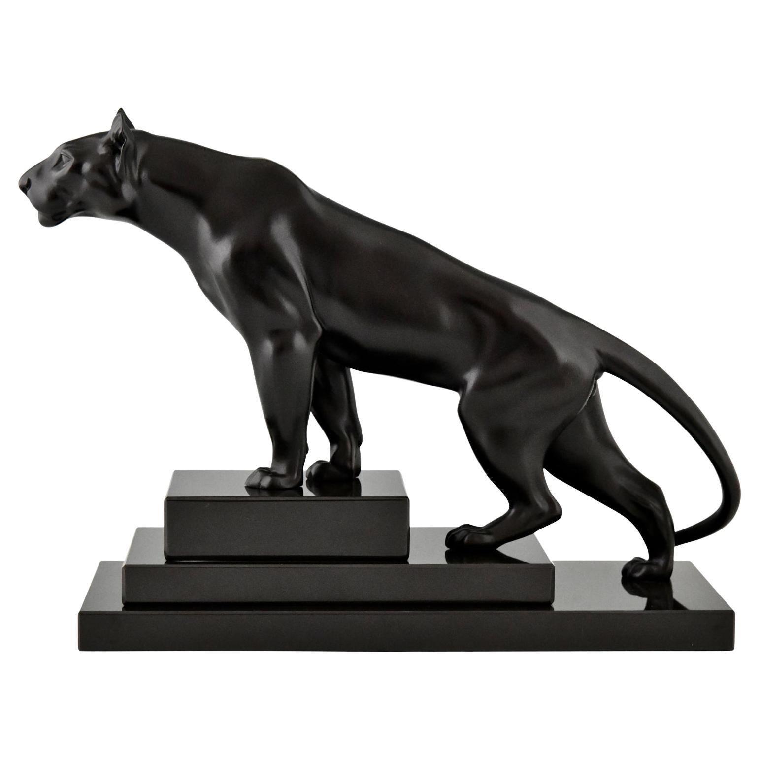 Skulptur eines PanthersJunGLE im Art-déco-Stil von Max Le Verrier, Frankreich