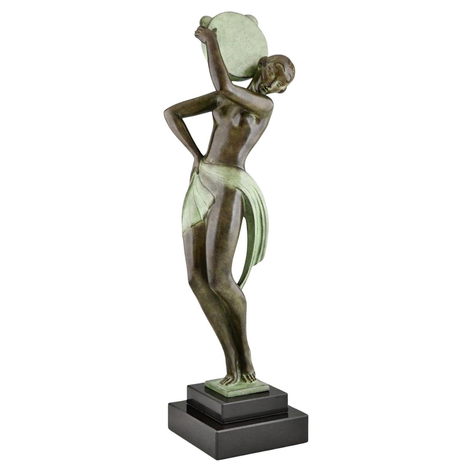 Scultura in stile Art Deco di una ballerina di tamburello u2028FARANDOLE Fayral e Max Le Verrier in vendita
