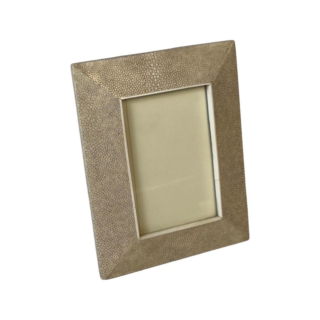 An Elegant French picture frame in Shagreen by R&Y Augousti.
Made in Paris, France.