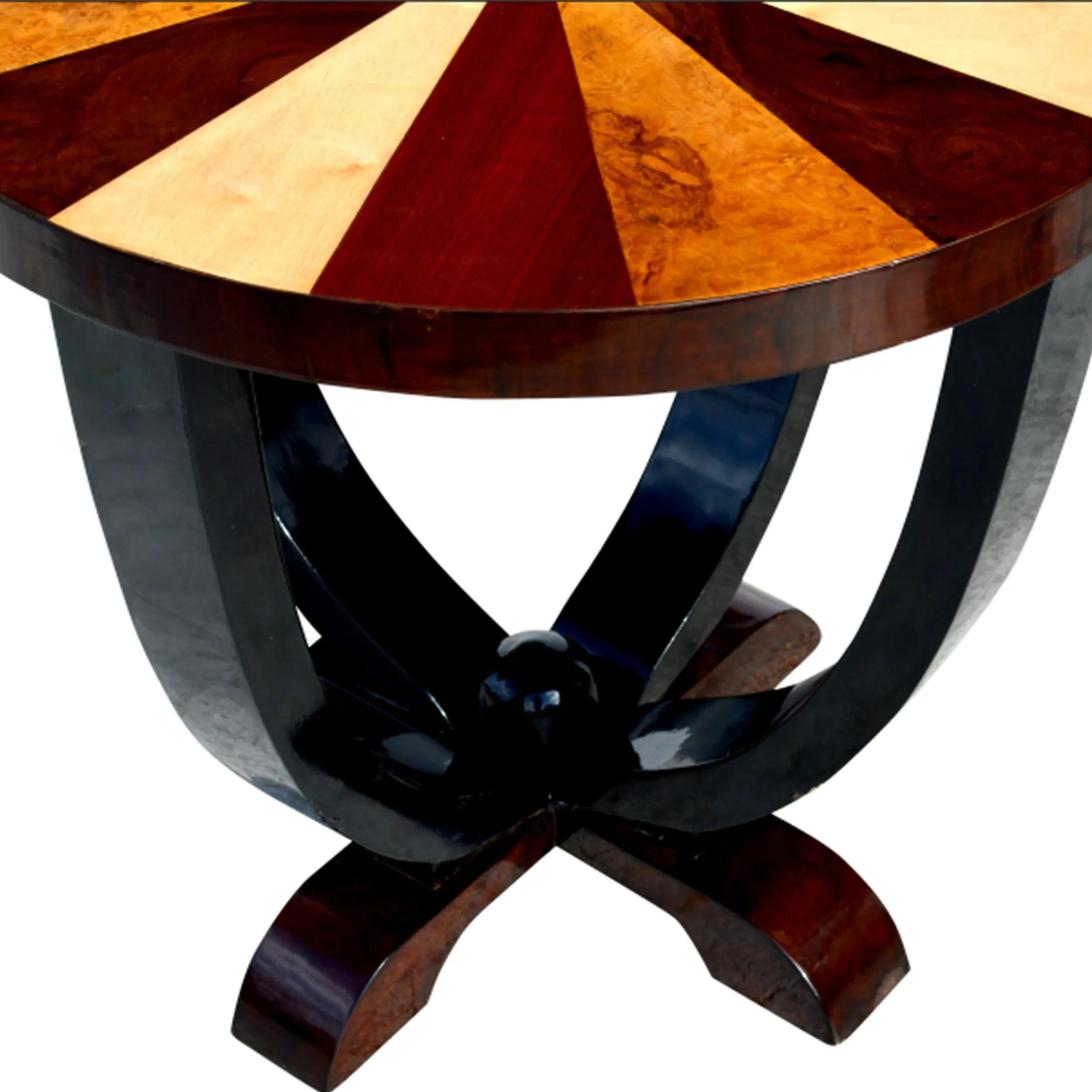 20ième siècle Table d'appoint de style Art Déco en vente