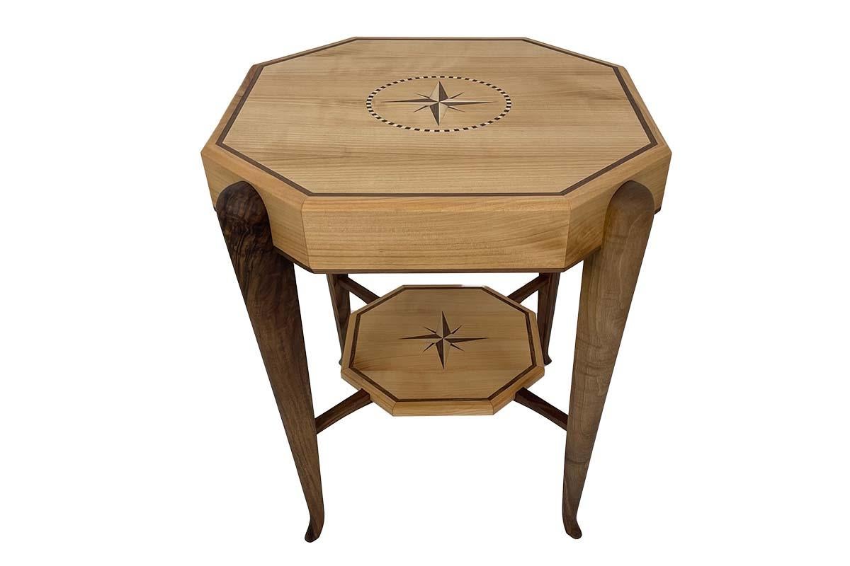 Huilé Table d'appoint de style Art Déco inspirée par Ruhlmann avec incrustation en vente