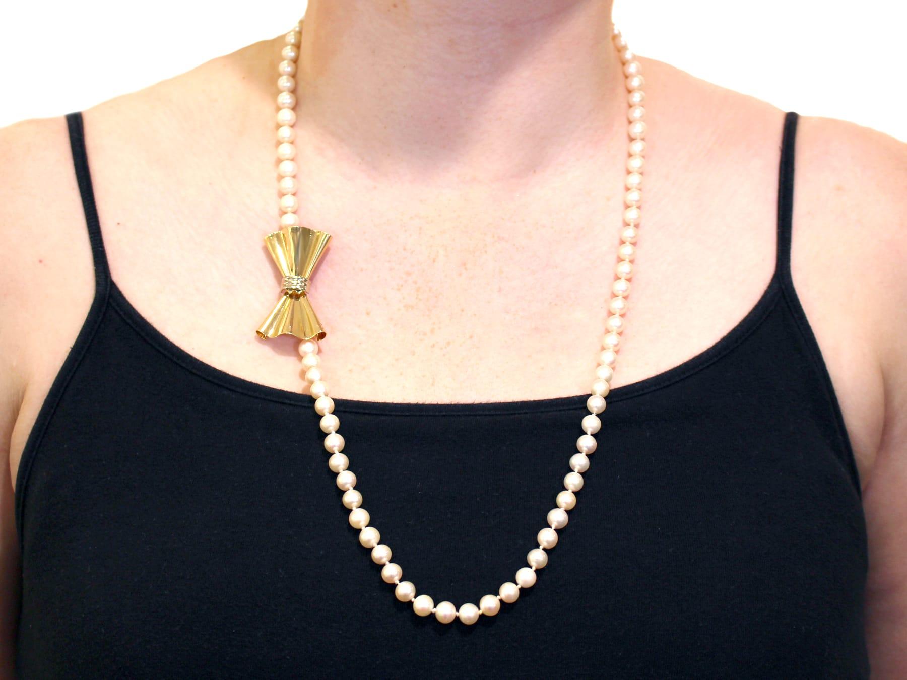 Art Deco Style Single Strand Pearl and Yellow Gold Necklace For Sale 2