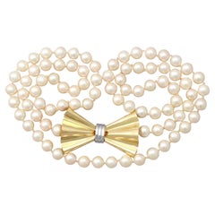 Retro Art Deco Style Single Strand Pearl and Yellow Gold Necklace