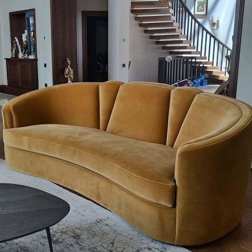 Art Deco Style Sofa in Velvet with Toned Pipping For Sale 1