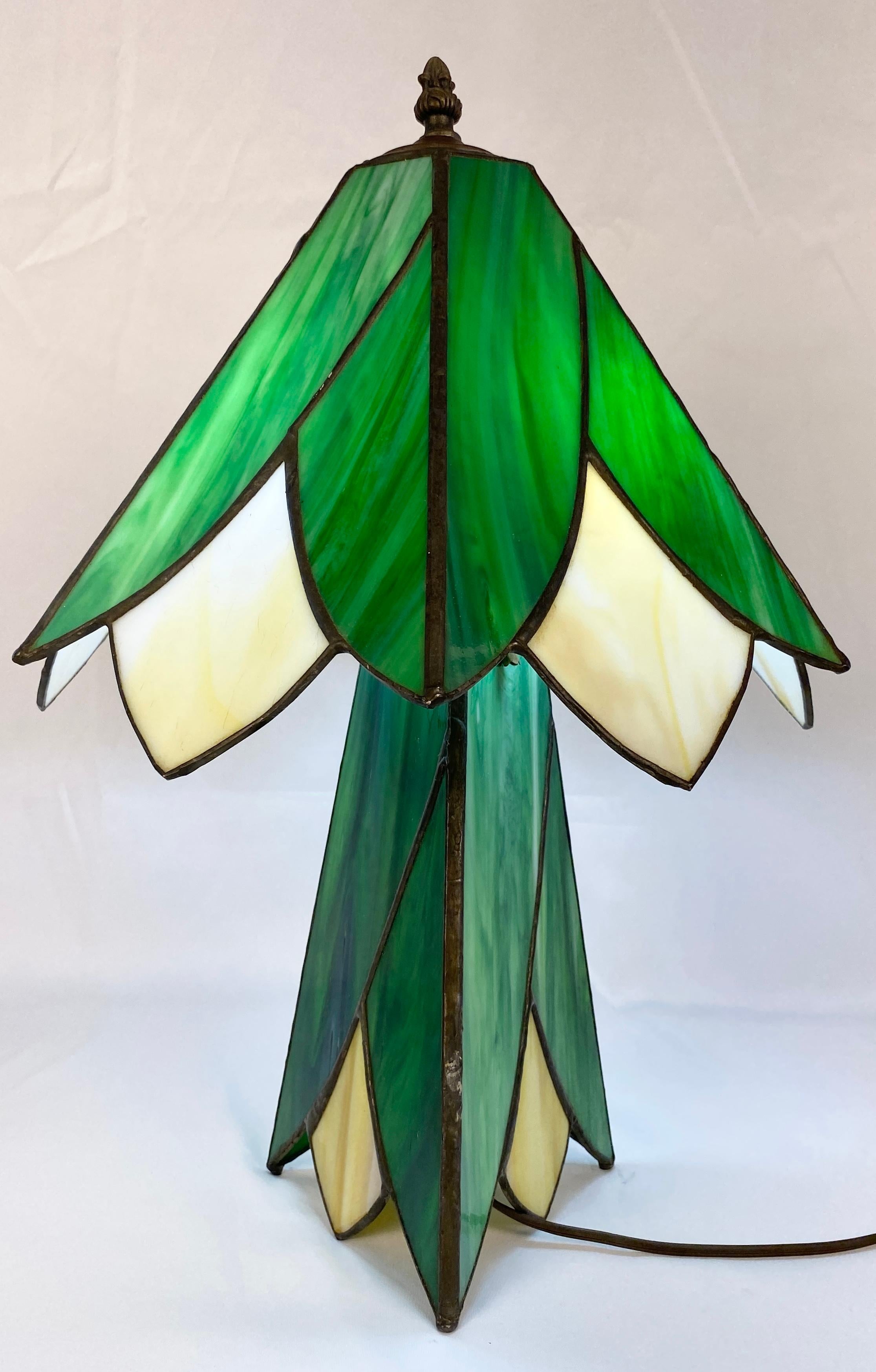 20th Century Art Deco Style Stained Glass Table Lamp For Sale