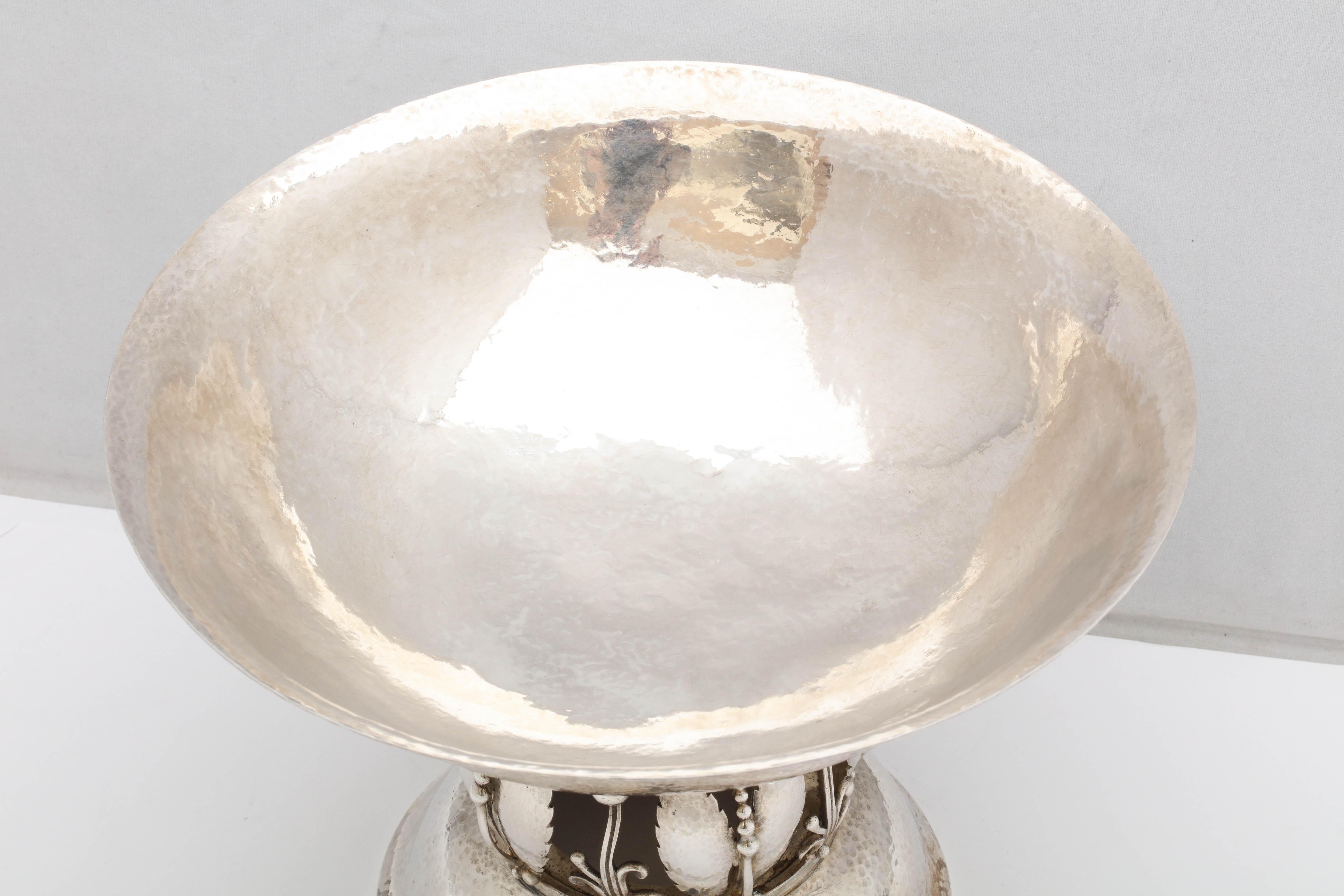 Mid-20th Century Art Deco Jensen-Style Sterling Silver Centerpiece Bowl  by Gorham