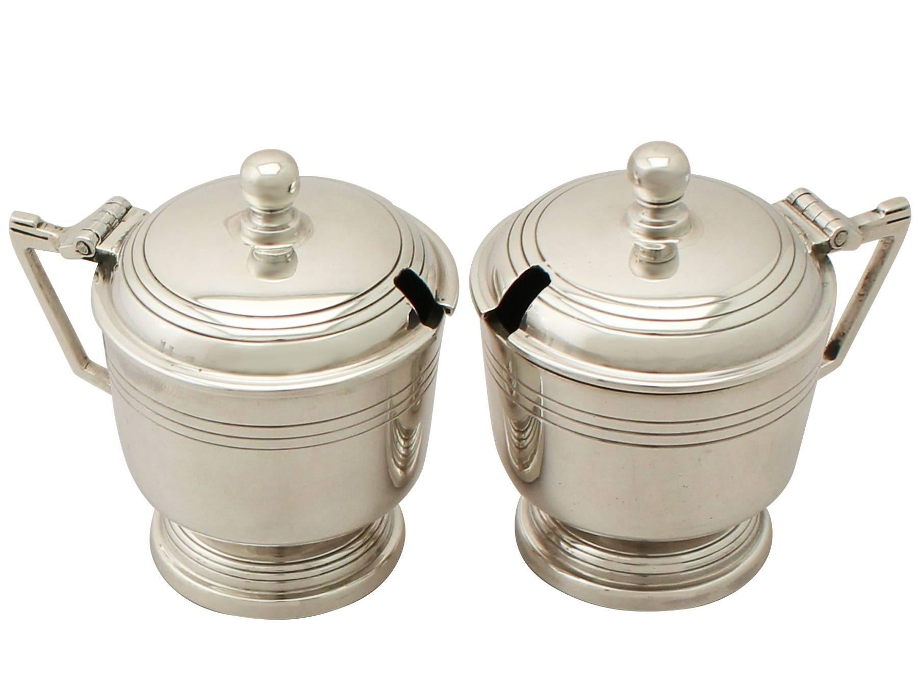 Mid-20th Century Walker & Hall Art Deco Style Sterling Silver Condiment Set