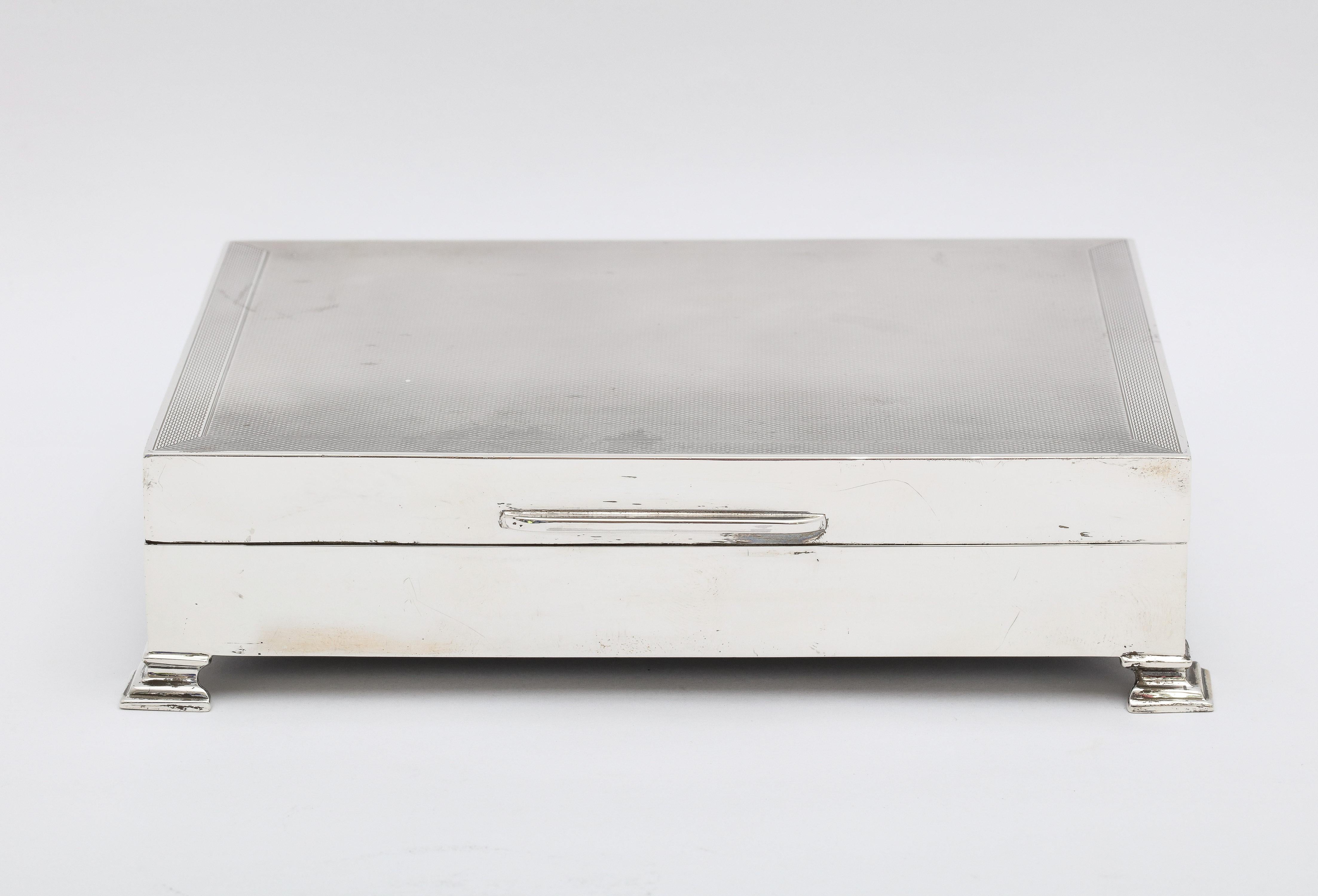 English Art Deco Style Sterling Silver Engine-Turned Footed Table Box with Hinged Lid For Sale