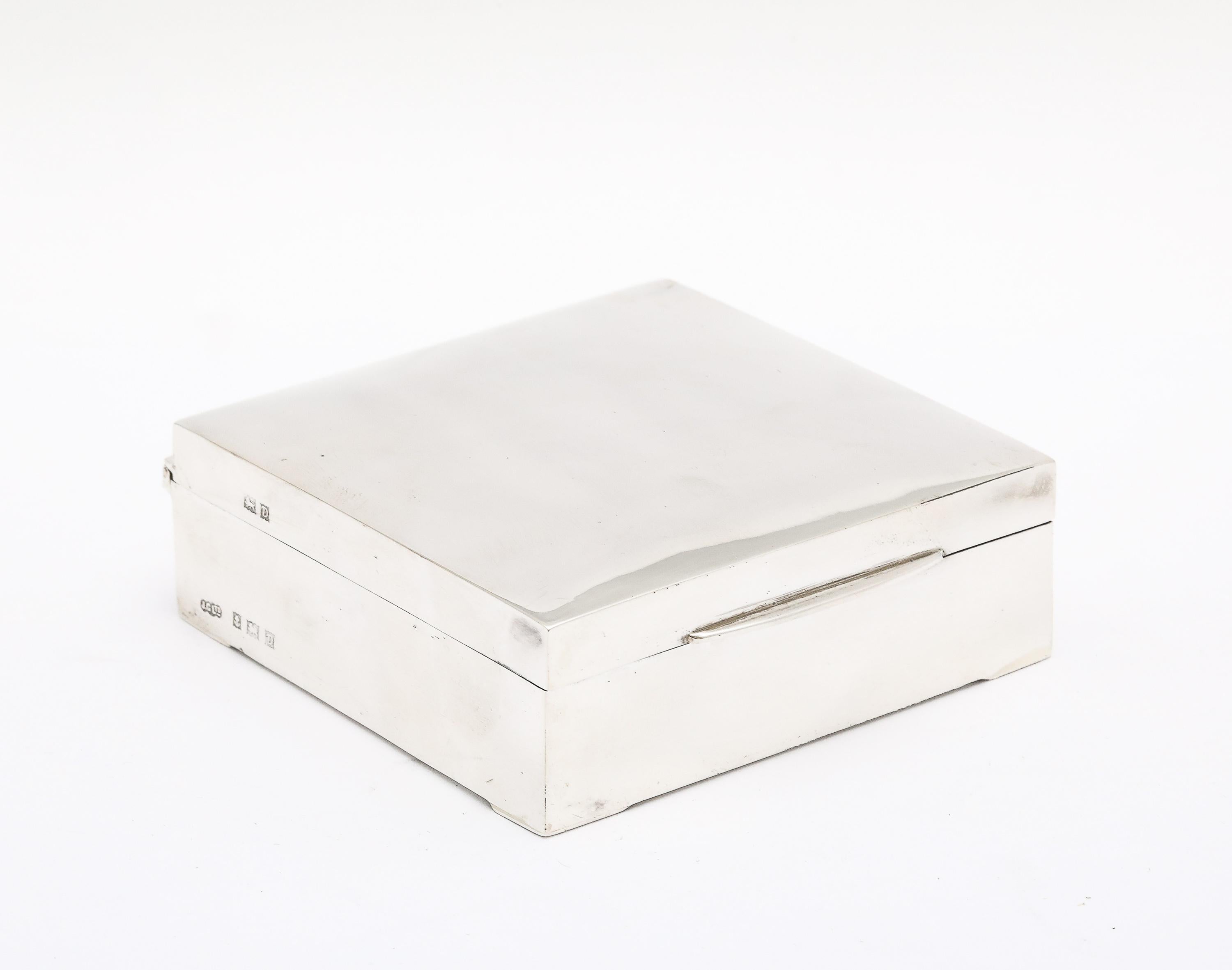 Caja de plata de ley de estilo art déco con tapa abatible Inglés en venta