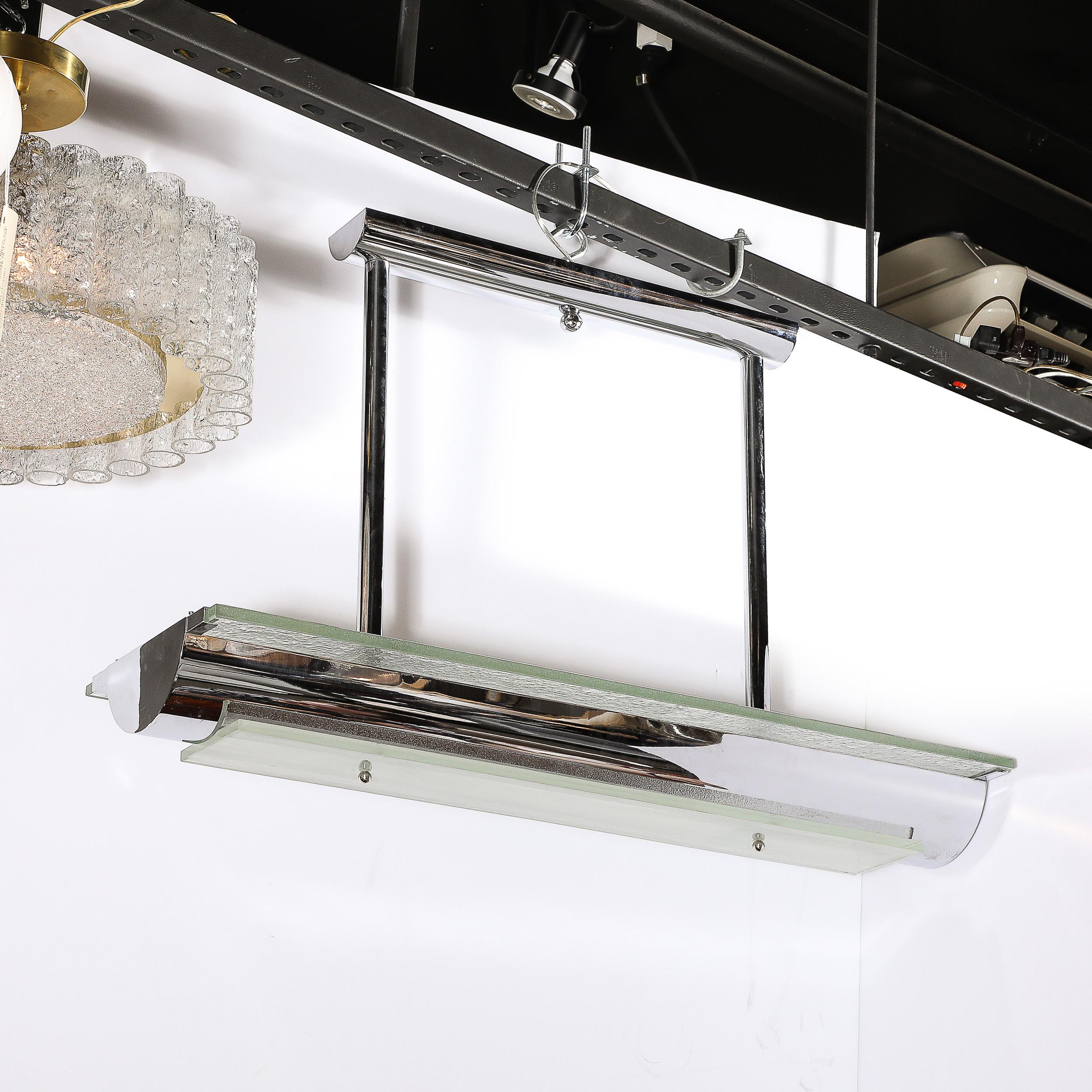 Art Deco Stil stromlinienförmige Machine Age Zweistöckige Pendelleuchte aus gesprenkeltem Glas und Chrom (20. Jahrhundert) im Angebot