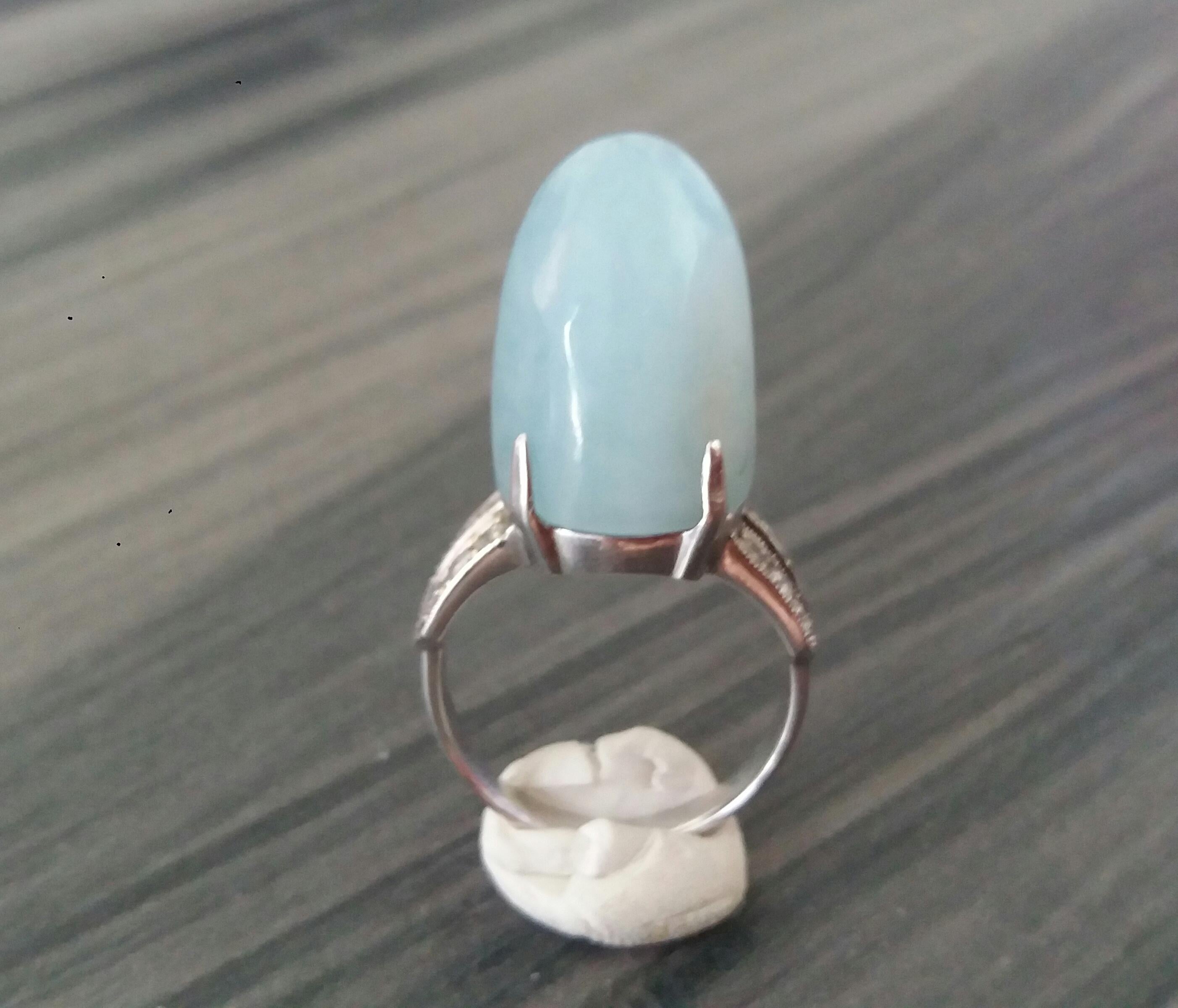 Donna Anello da cocktail in stile Art Déco Pan di Zucchero con acquamarina e diamanti in oro e smalto nero in vendita