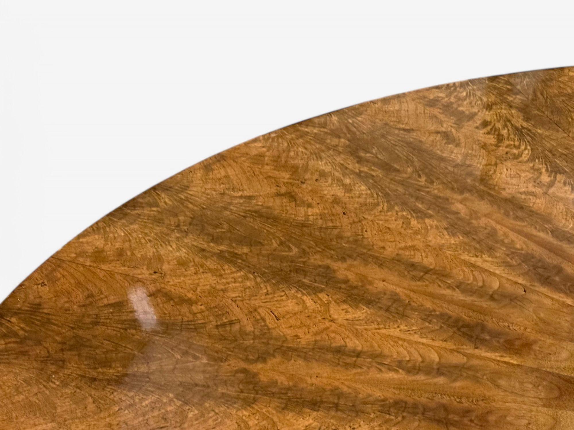 Table de salle à manger de style Art déco, acajou Sunburst, laqué, table centrale, 20e siècle en vente 3