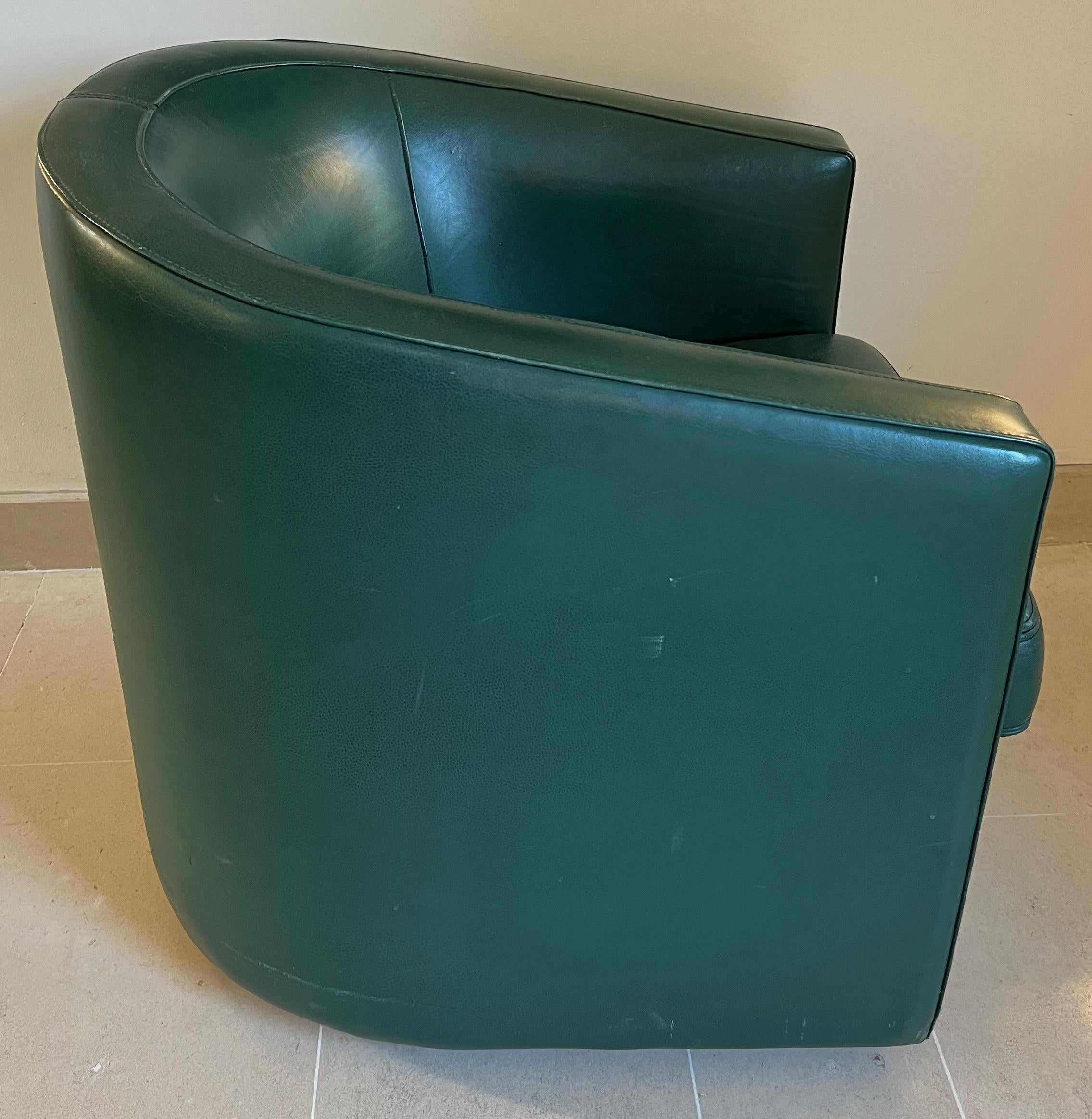 20th Century Art Deco Style Swivel Green Leather Club Armchair. Circa 1980 For Sale