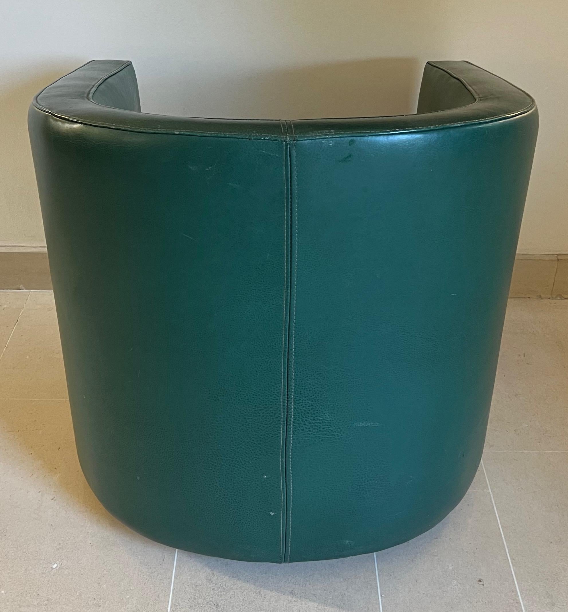 Art Deco Style Swivel Green Leather Club Armchair. Circa 1980 For Sale 2