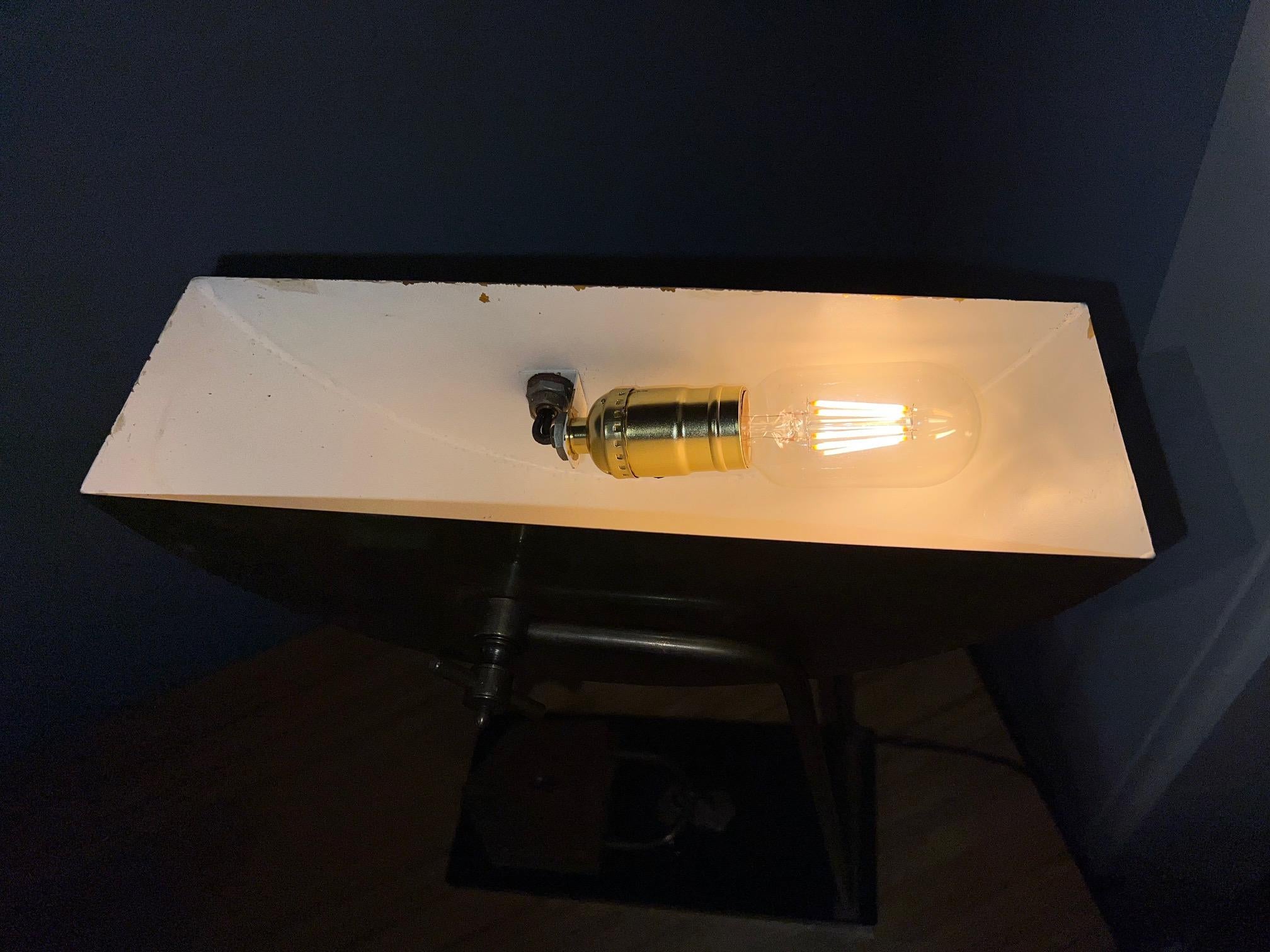 Art Deco Style Table Lamp 1