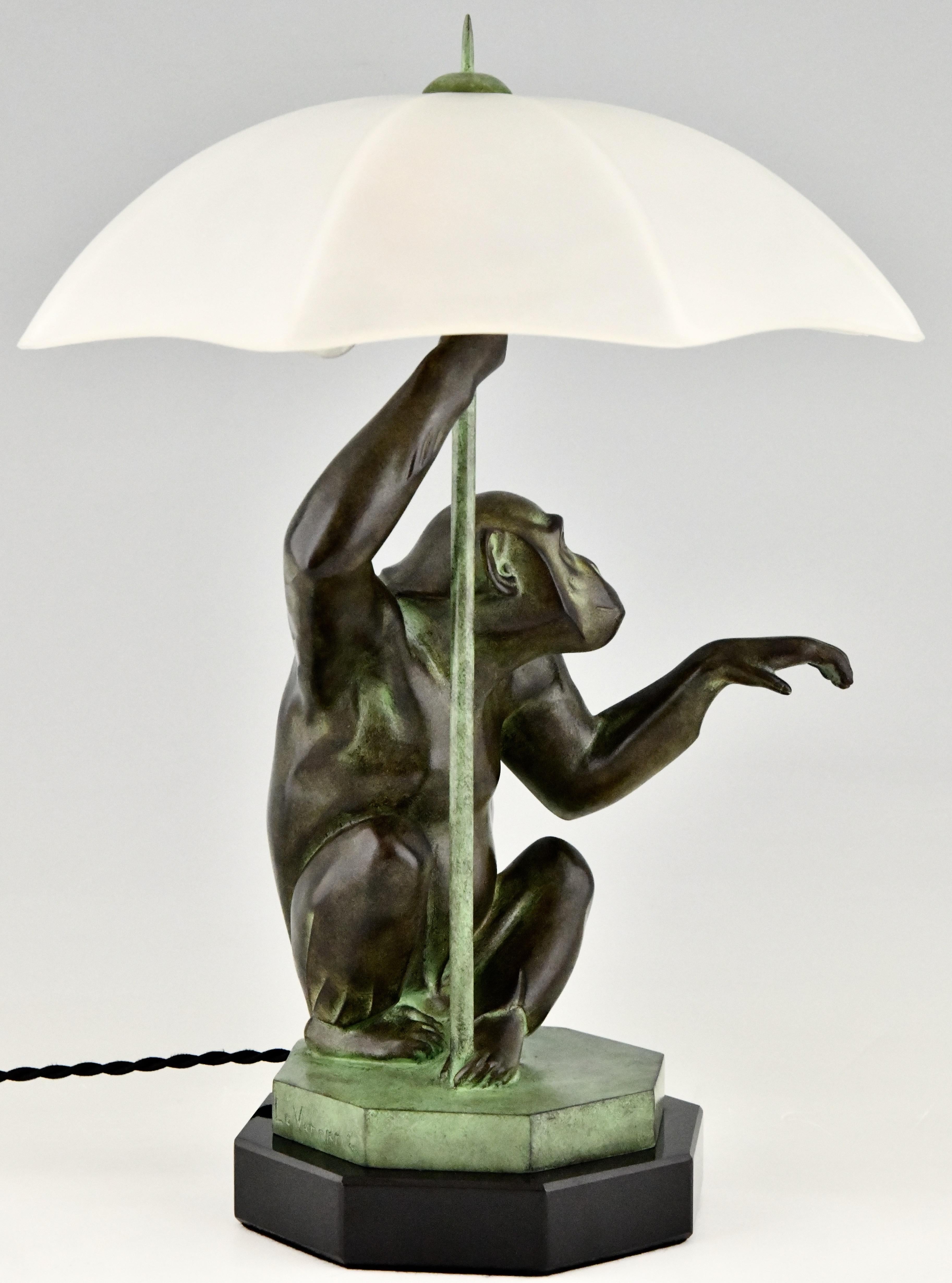 Art Deco Style Table Lamp Monkey with Umbrella by Max Le Verrier, France In New Condition For Sale In Antwerp, BE