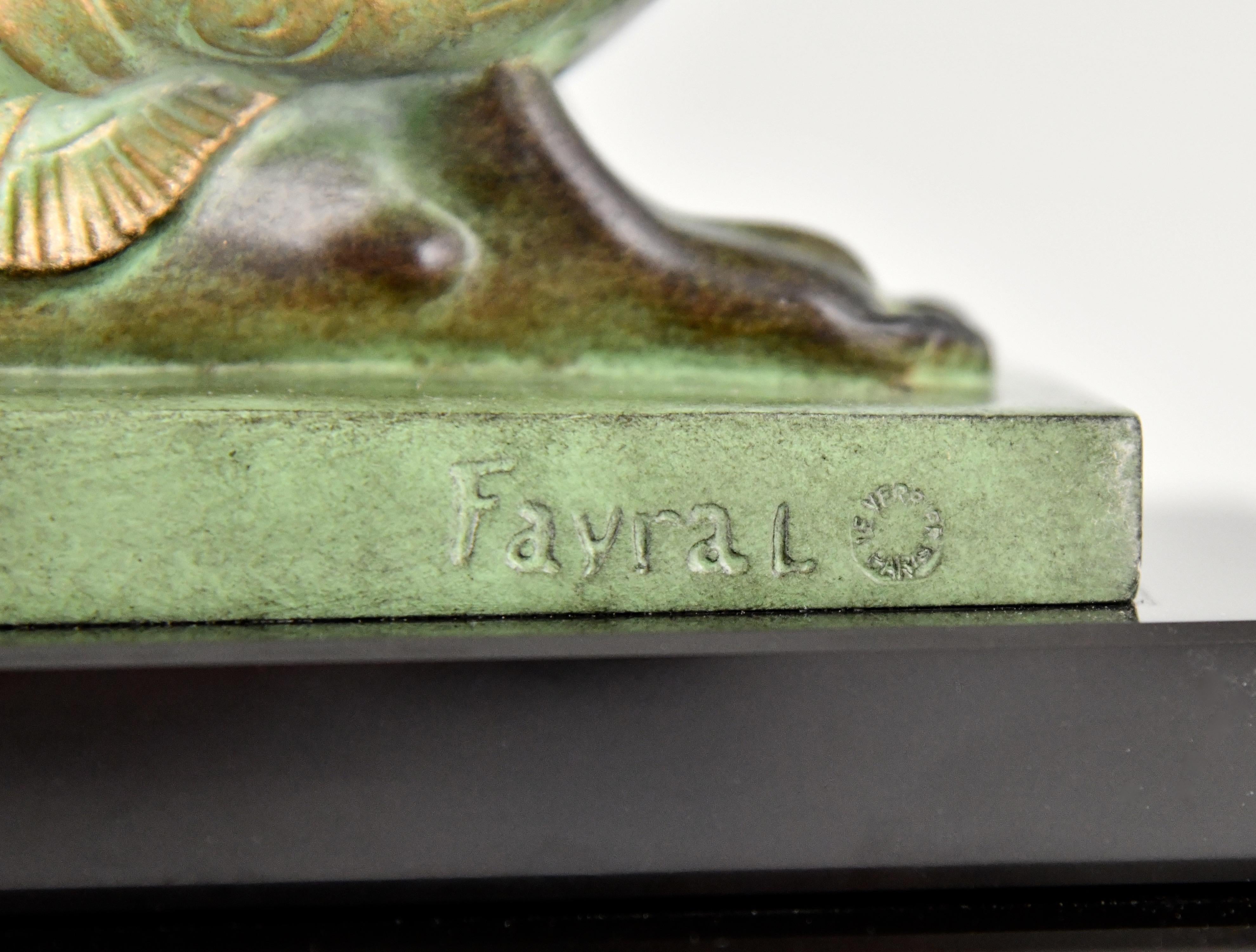 Tischlampe im Art-Déco-Stil mit zwei knienden Akten von Fayral für Max Le Verrier im Angebot 4