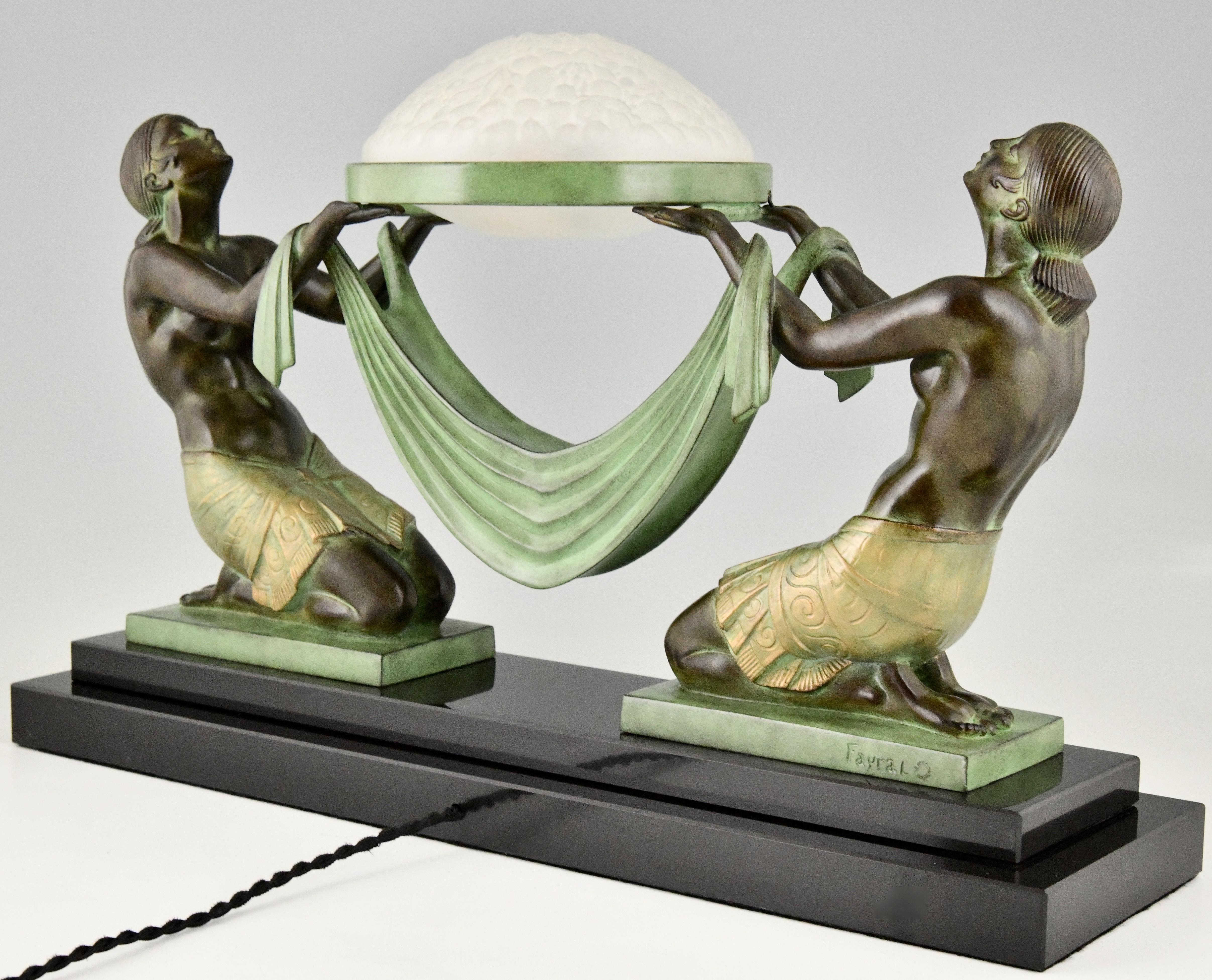 Metal Art Deco Style Table Lamp with Two Kneeling Nudes by Fayral for Max Le Verrier For Sale