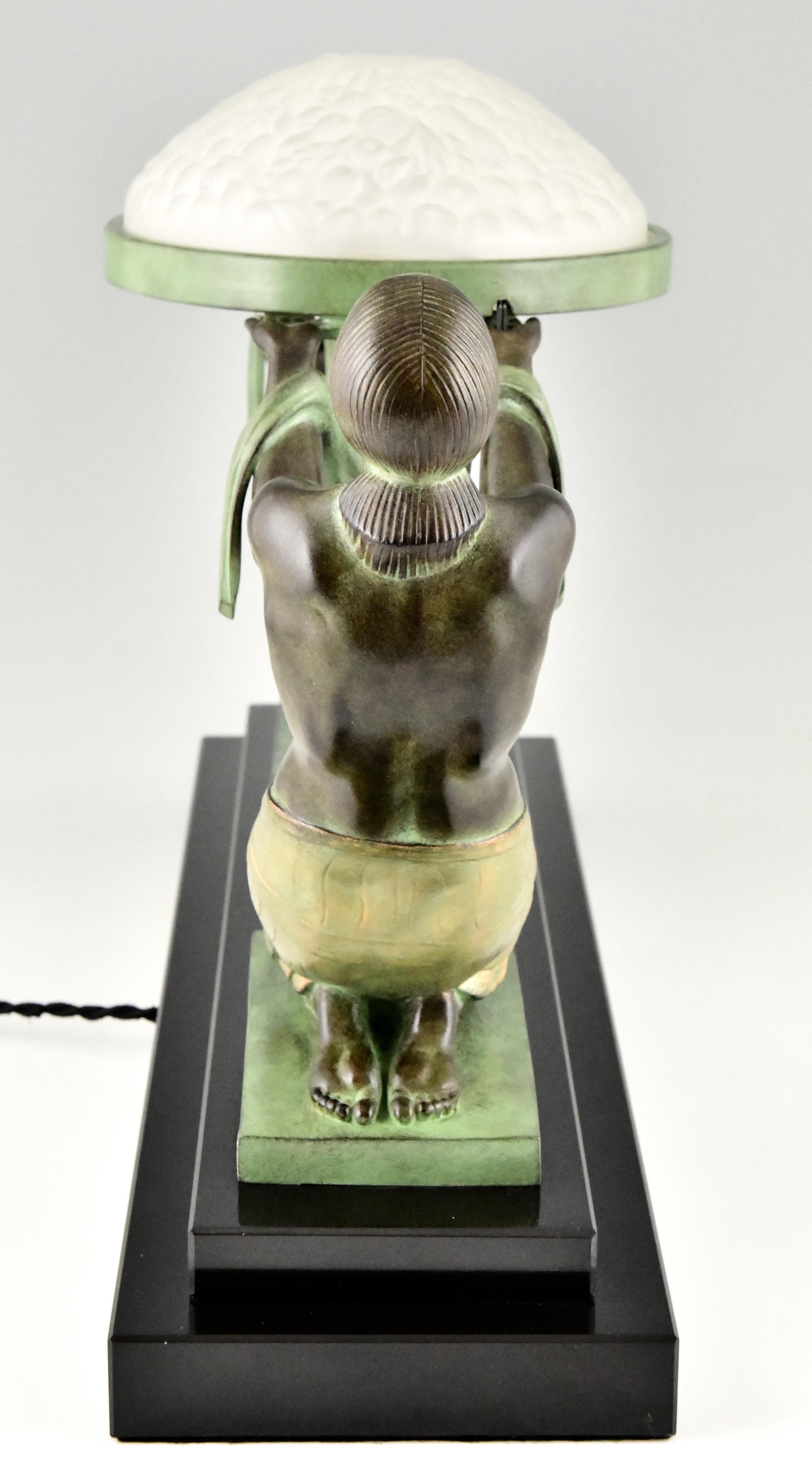 Art Deco Style Table Lamp with Two Kneeling Nudes by Fayral for Max Le Verrier For Sale 1