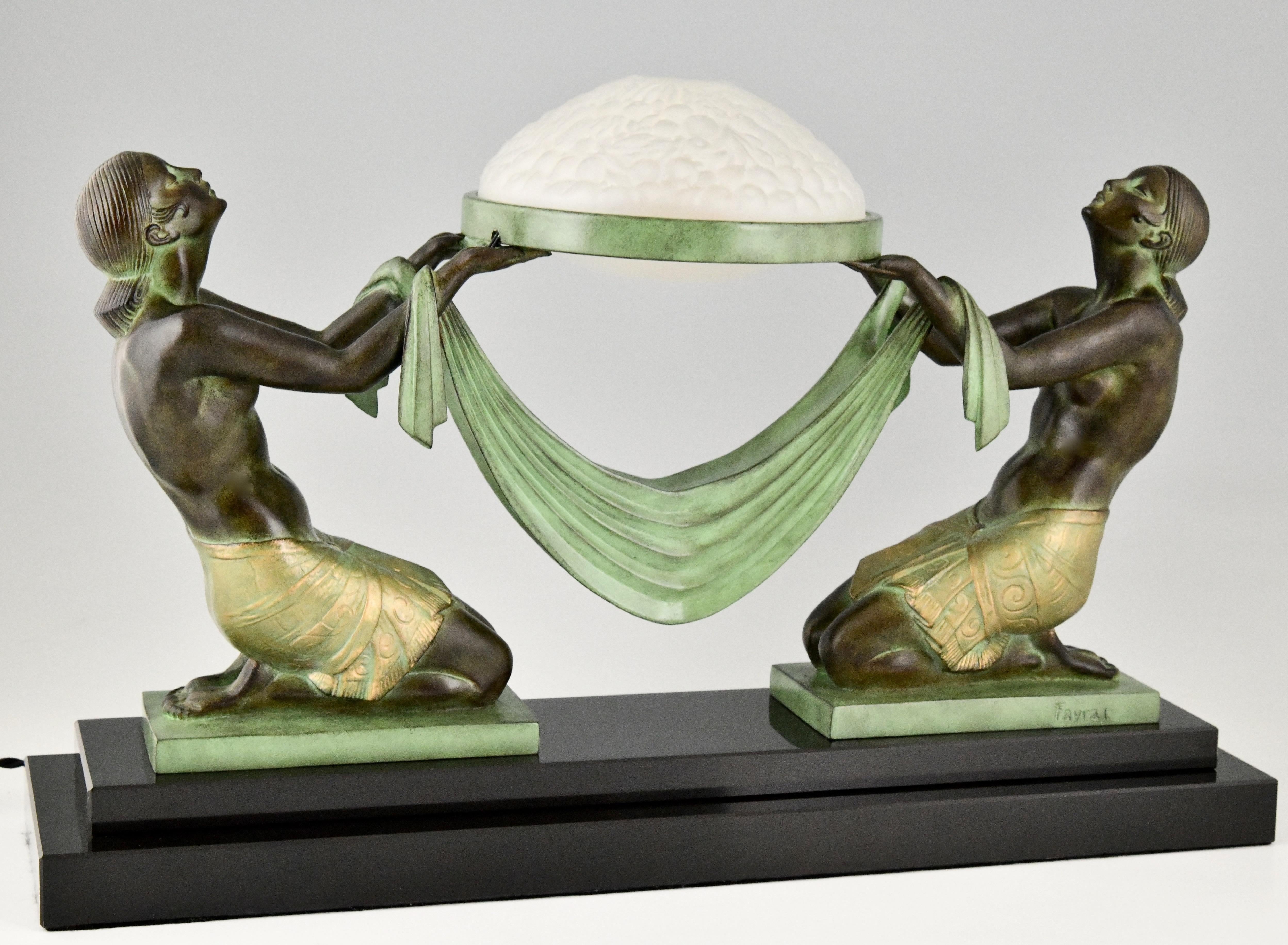 Art Deco Style Table Lamp with Two Kneeling Nudes by Fayral for Max Le Verrier For Sale 2