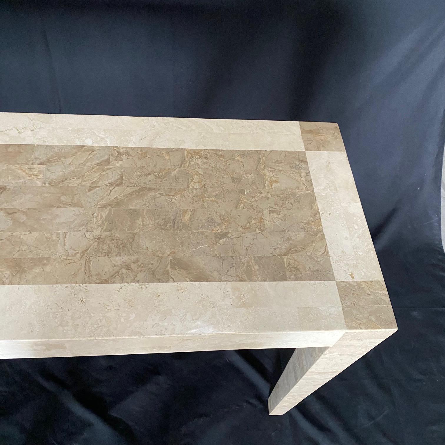  Table console ou table de canapé de style Art déco en pierre tessellée ou en marbre blanc  en vente 3
