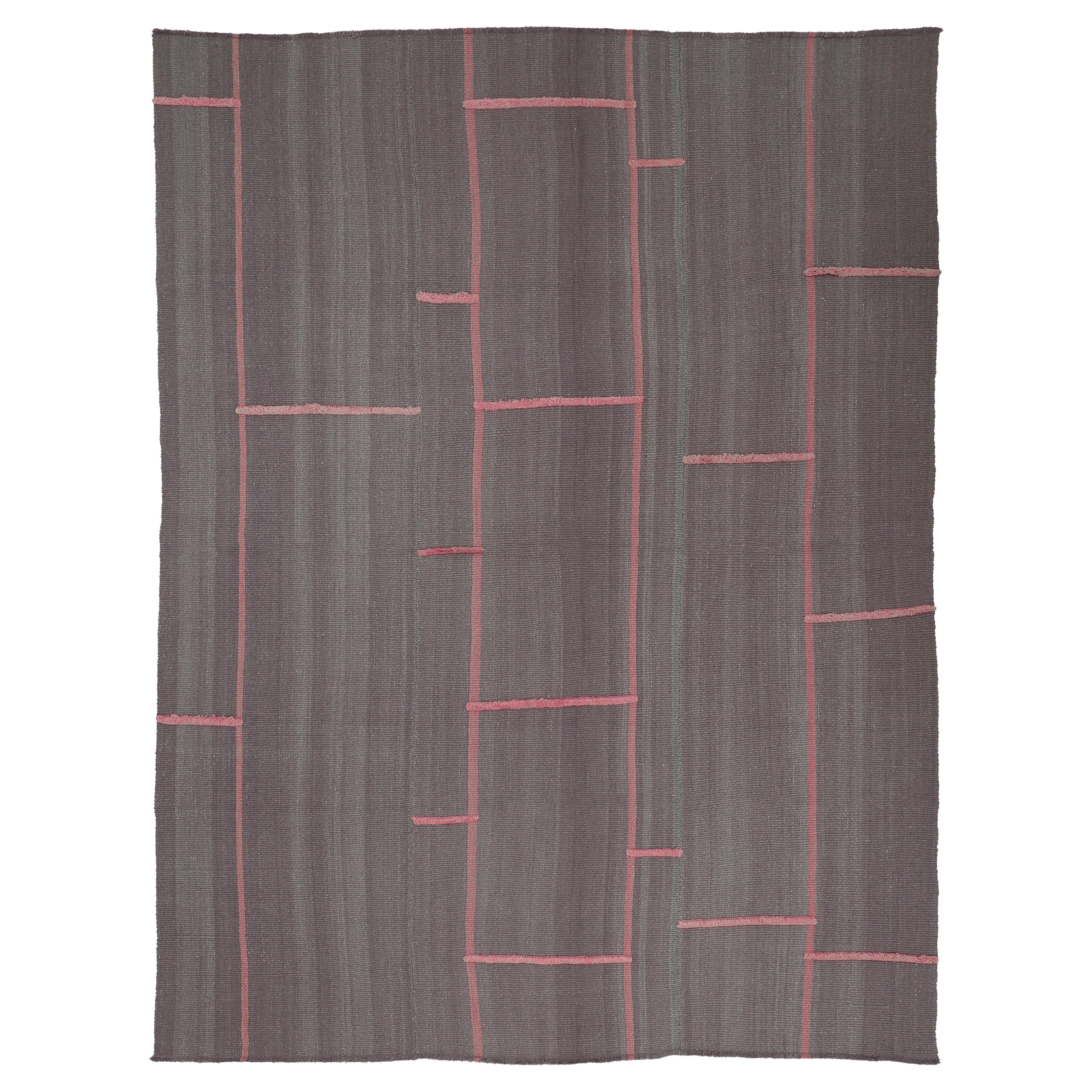 Tappeto Kilim testurizzato in stile Art Deco in grigio e rosa (a) Gallery di Alberto Levi in vendita