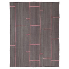 Alfombra Kilim texturizada de estilo Art Déco en gris y rosa de Alberto Levi Gallery