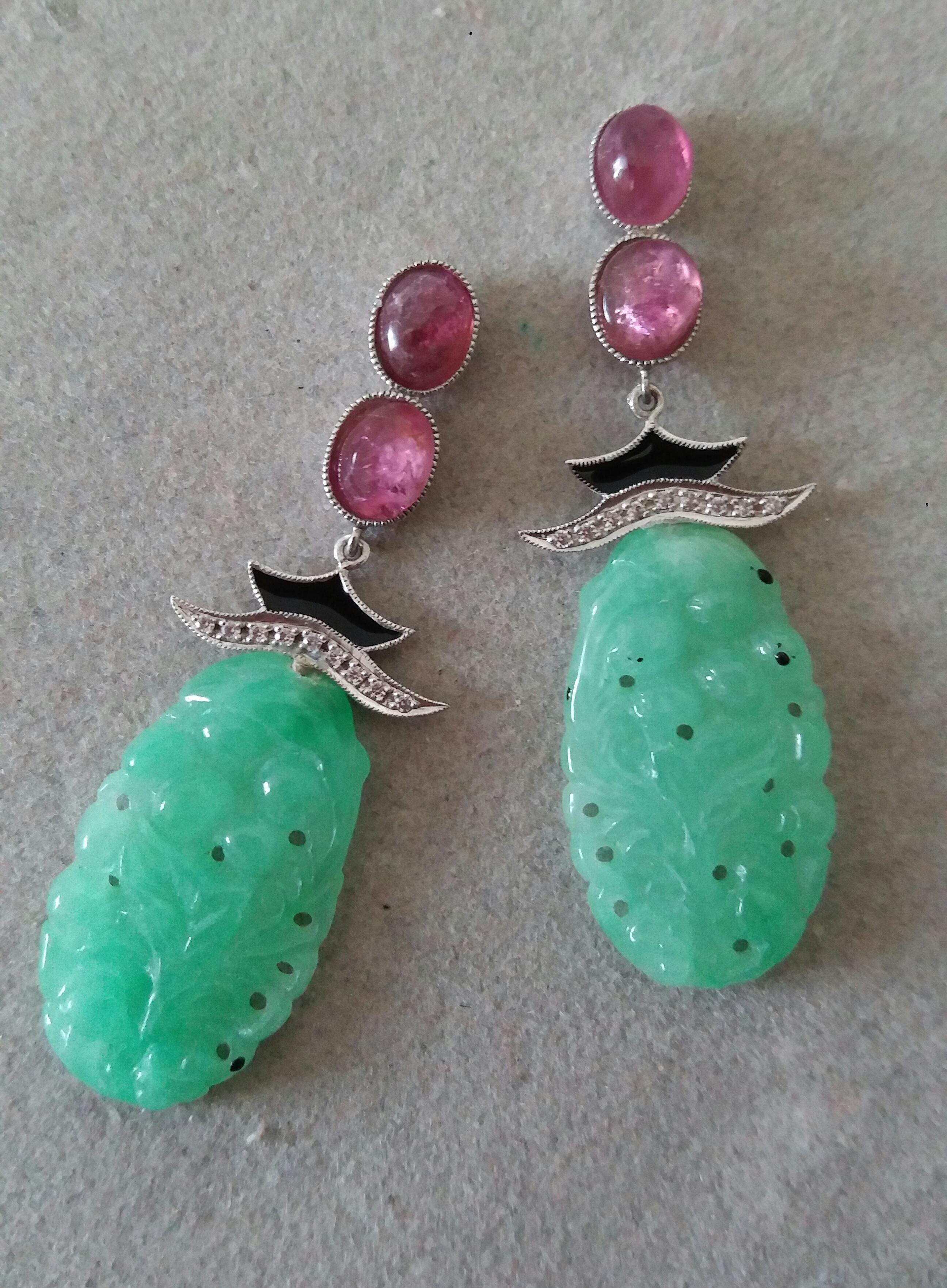Taille mixte Pendants d'oreilles de style Art déco en or, diamants, émail et jade sculpté avec cabas en tourmaline en vente