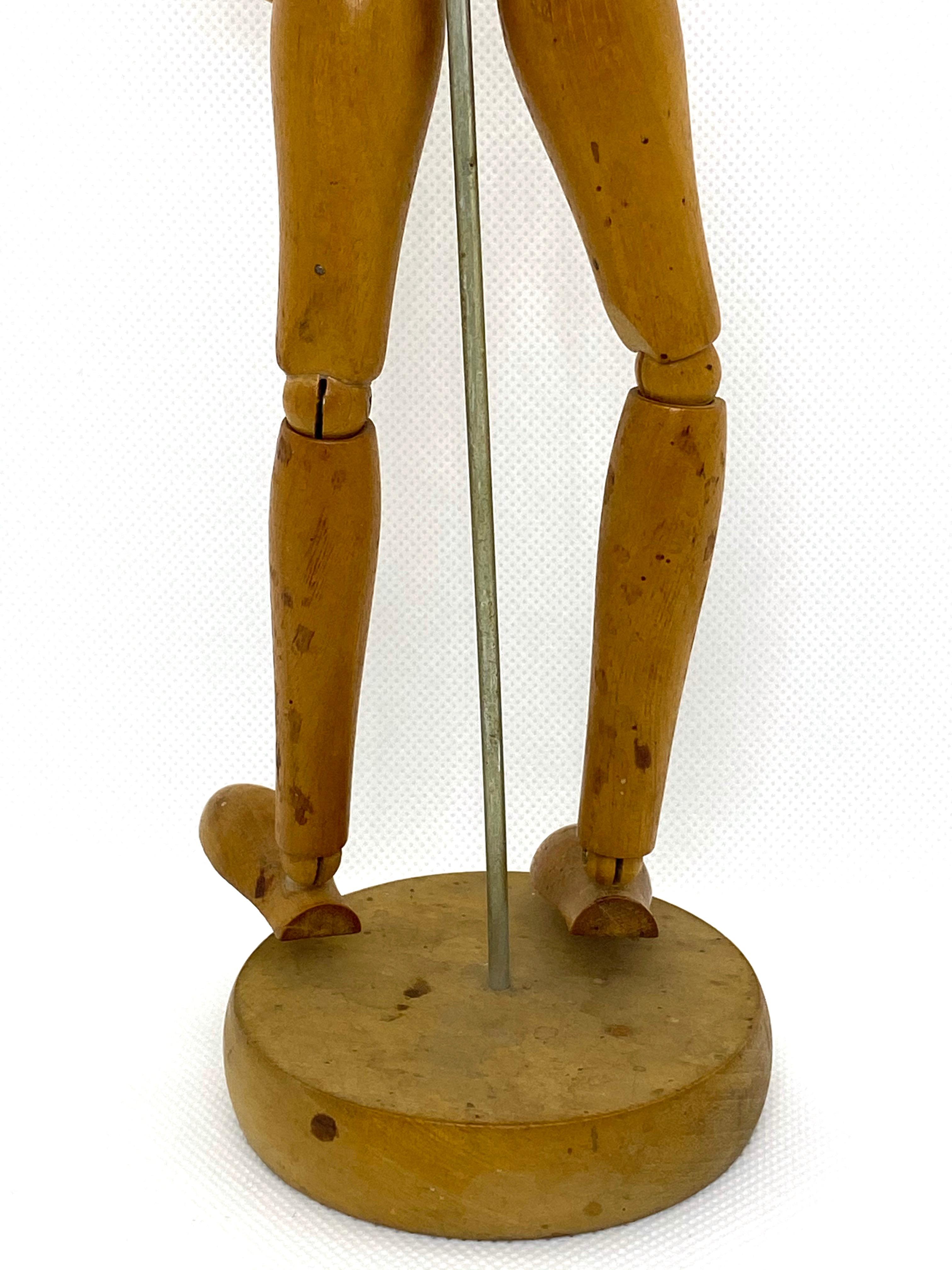 Modèle vintage de mannequin d'artiste en bois traditionnel de style Art Déco, années 1950 Bon état - En vente à Nuernberg, DE