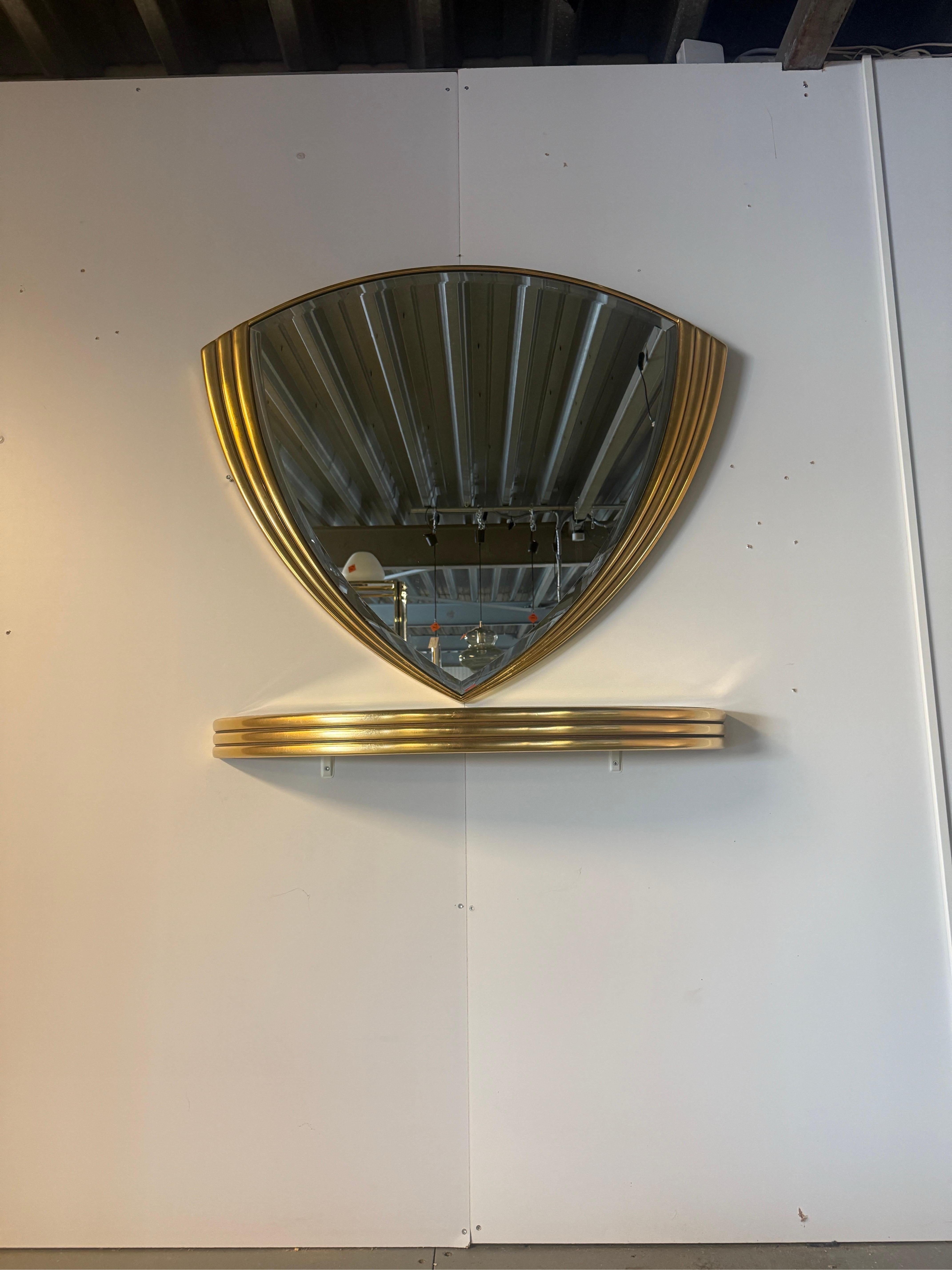 Miroir mural doré de style Art-déco avec console 1970 Belgique -set- en vente 6