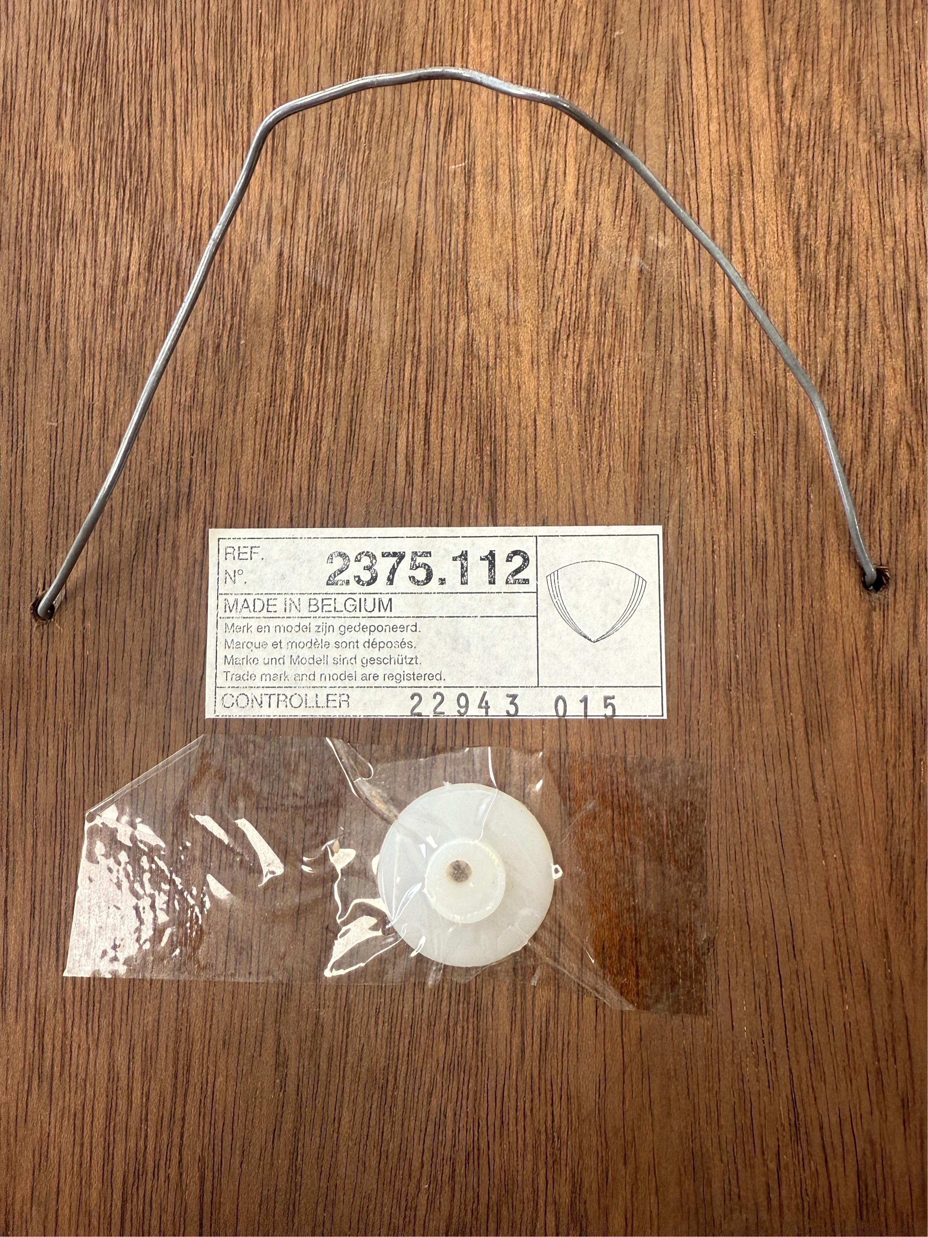 Miroir mural doré de style Art-déco avec console 1970 Belgique -set- en vente 9