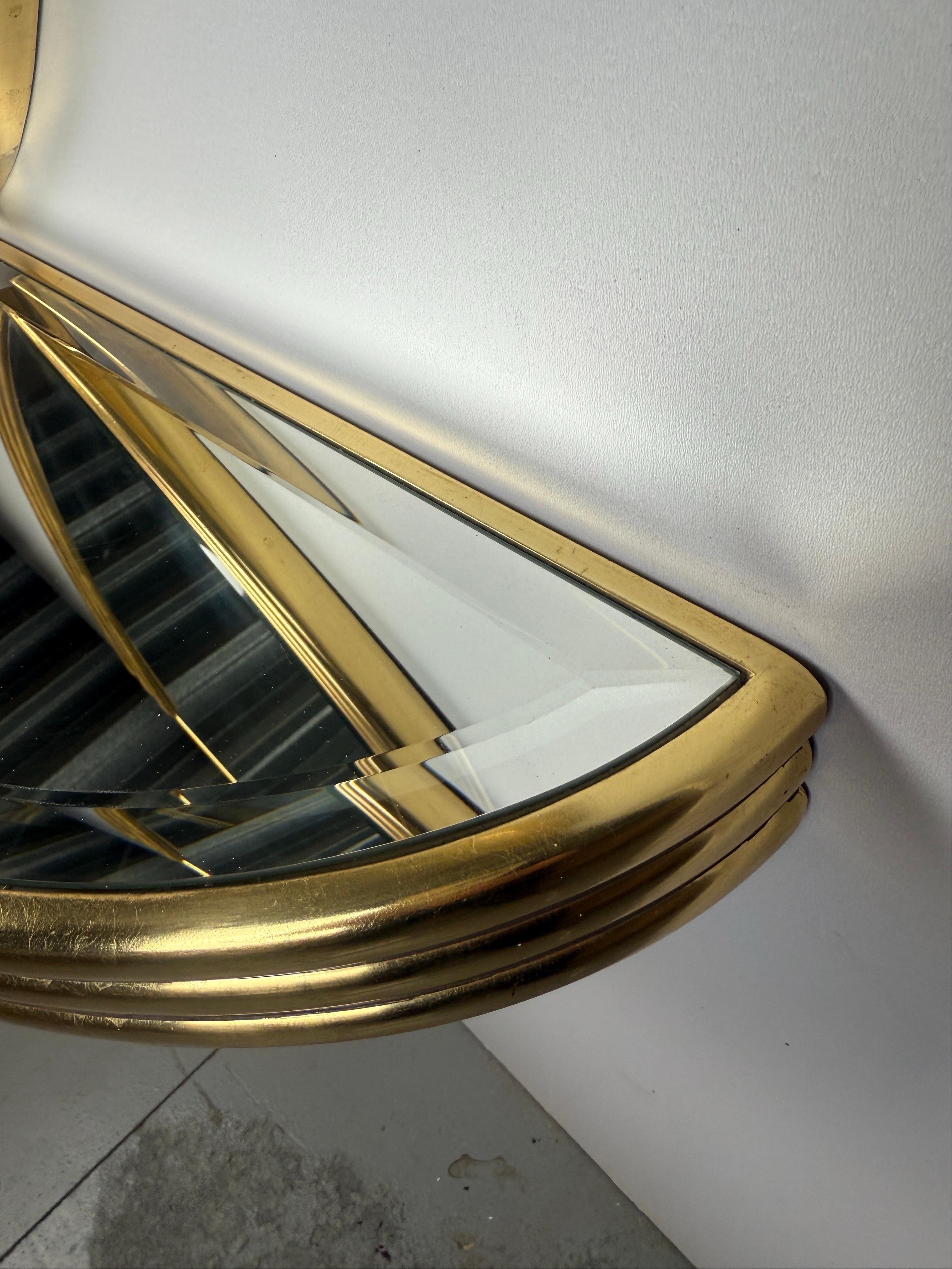 Miroir mural doré de style Art-déco avec console 1970 Belgique -set- en vente 3