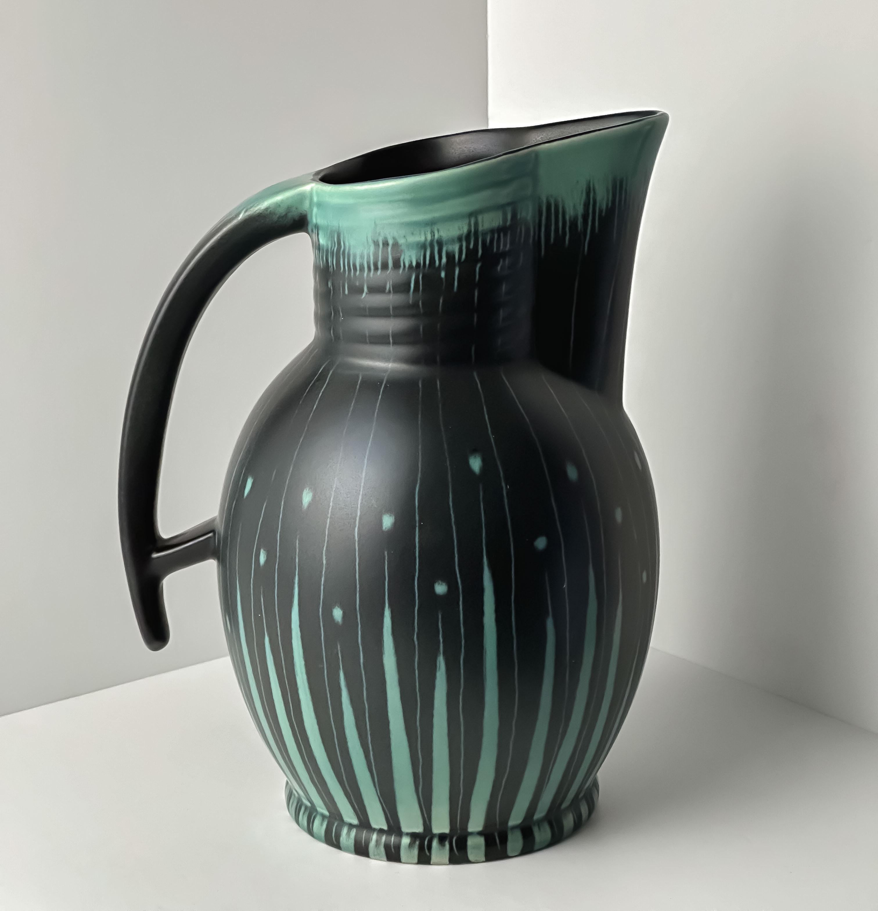 Jarra estilo Art Decó de Colin Melbourne para Beswick, años 60 Pintado a mano en venta