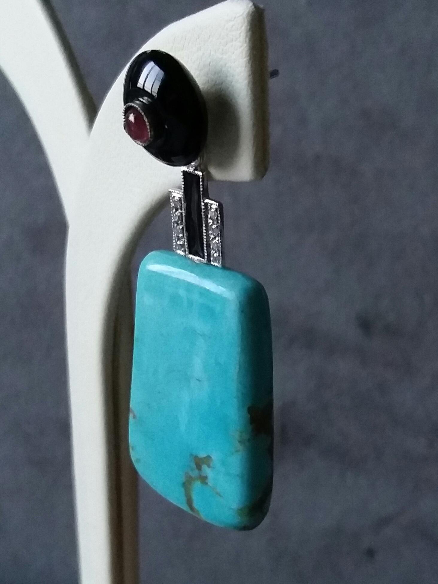 Taglio misto Orecchini a forma di trapezio in oro con diamanti Onix e rubini in stile Art Déco in vendita