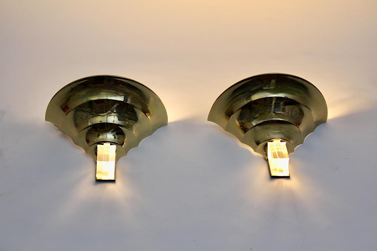 Art Deco Style Vintage Messing Lucite Sconces Wand Lights Duo Pair 1980s Italy im Angebot 5