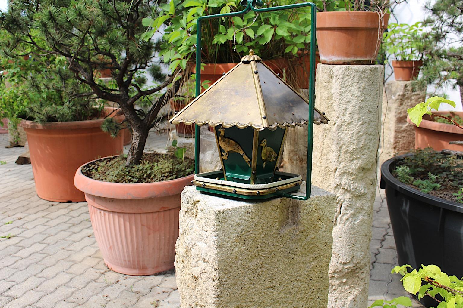 20ième siècle Maison d'oiseau pagode en laiton et or vert de style Art déco, Autriche, années 1980 en vente