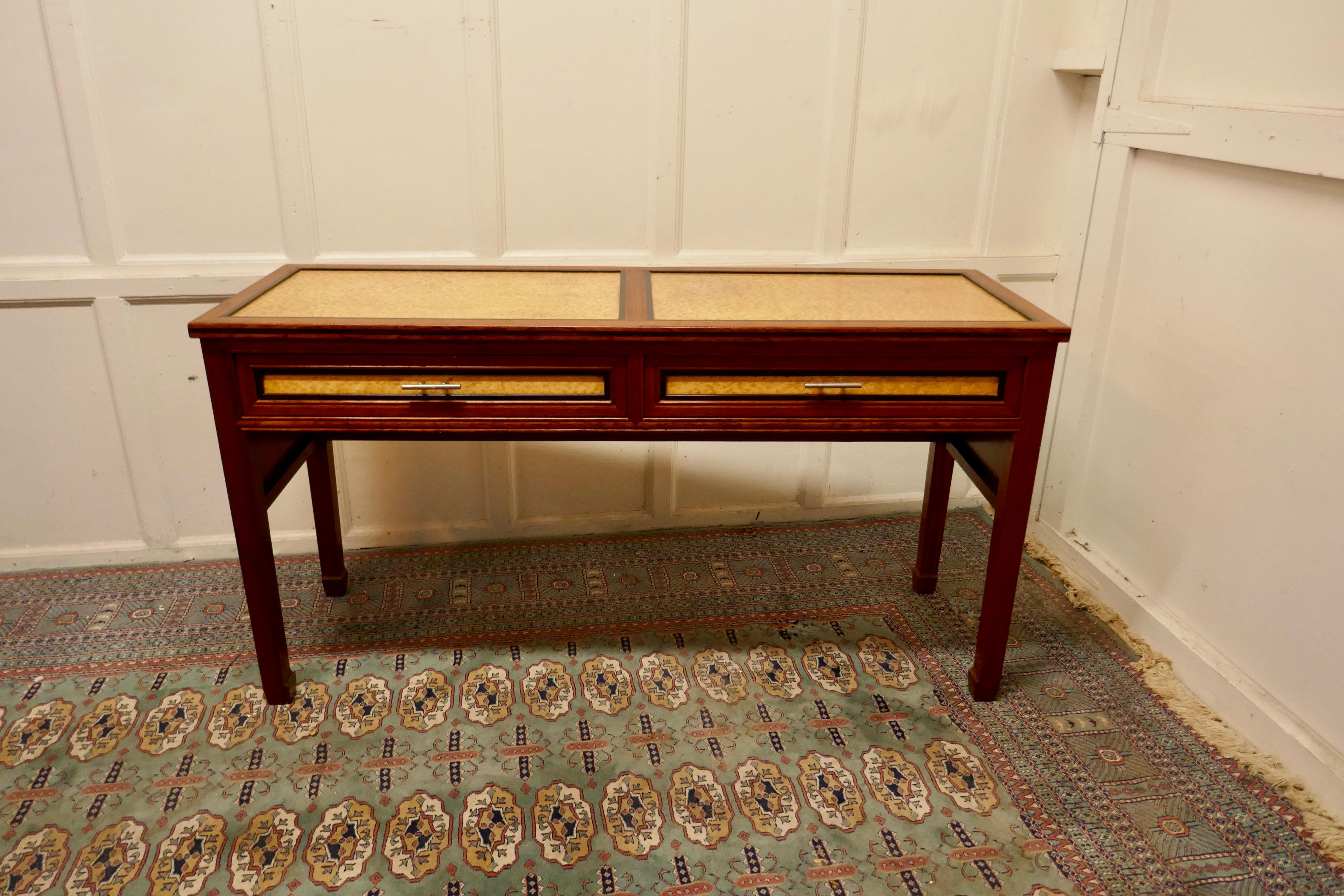 Art Deco Style Walnut and Maple Reception Desk In Good Condition For Sale In Chillerton, Isle of Wight