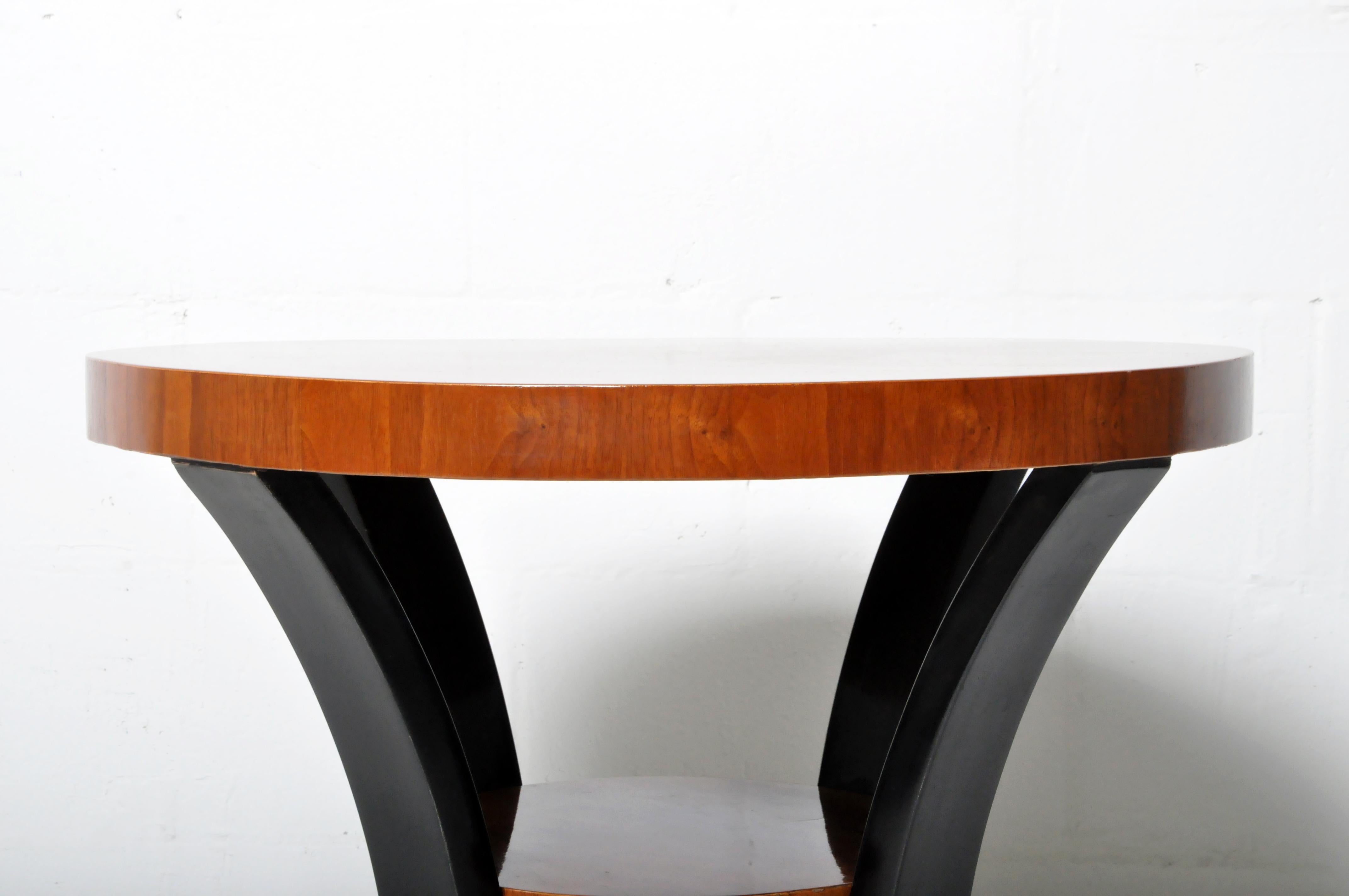 Art Deco Style Walnut Veneer Side Table 8