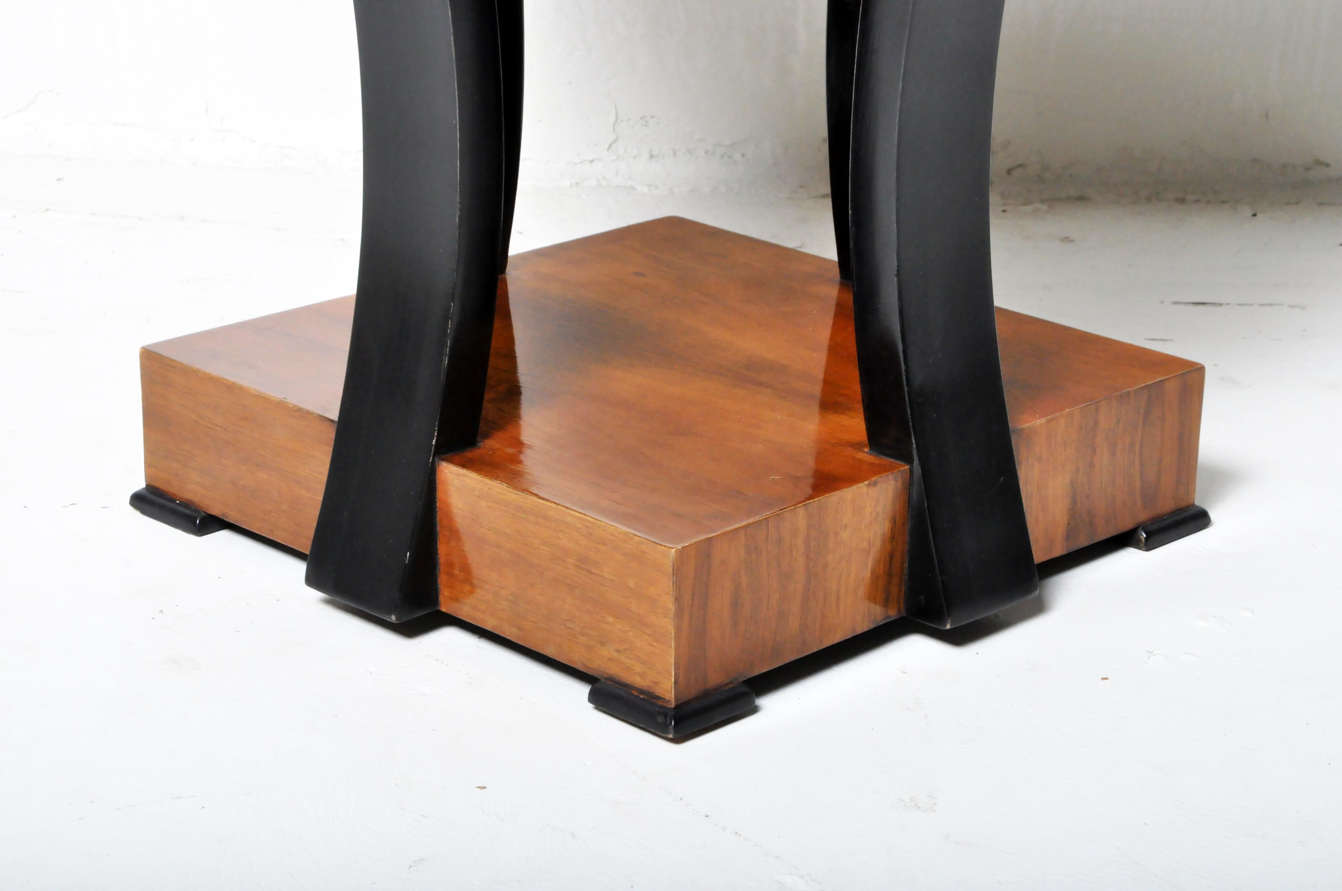 Art Deco Style Walnut Veneer Side Table 10