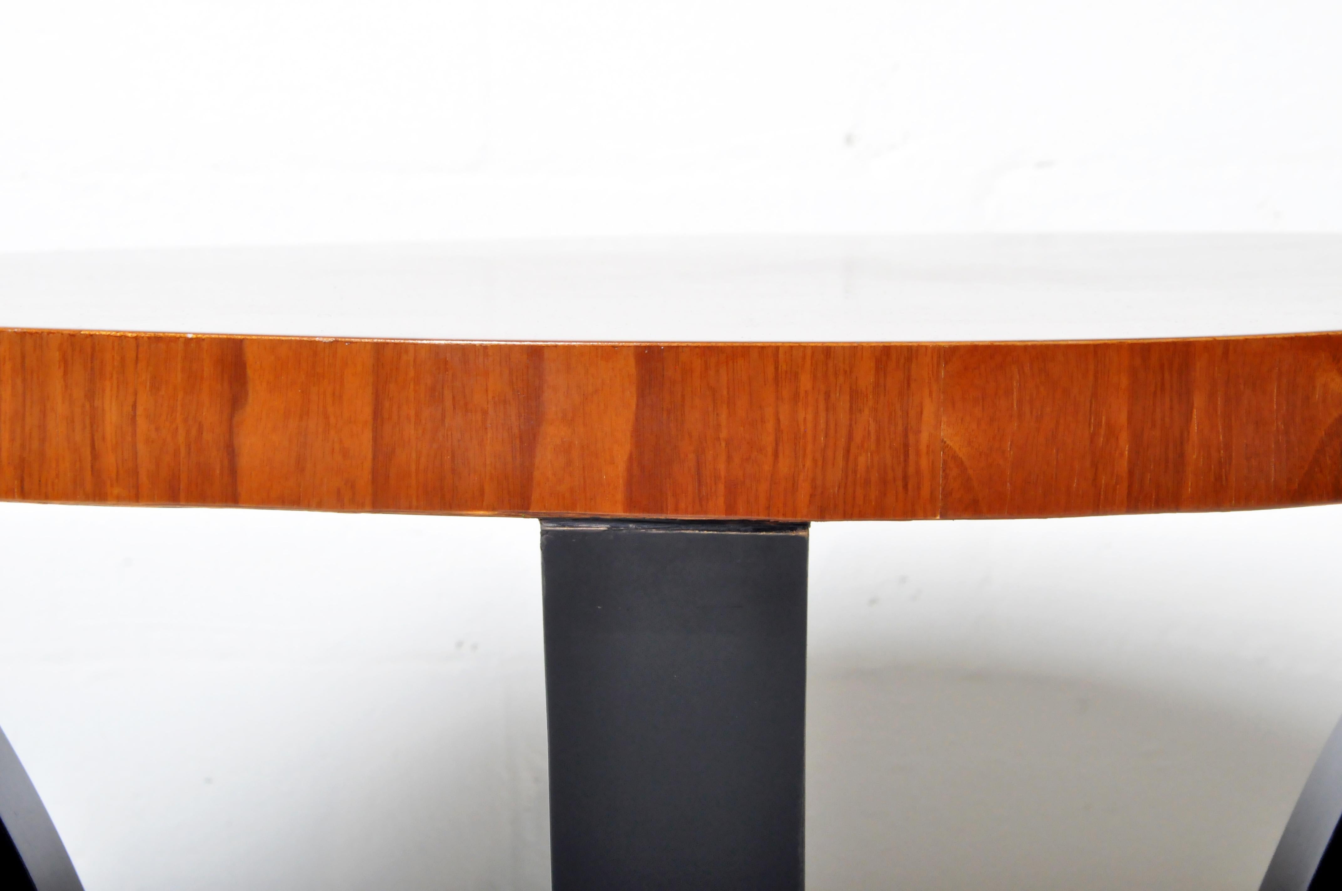 Art Deco Style Walnut Veneer Side Table 1