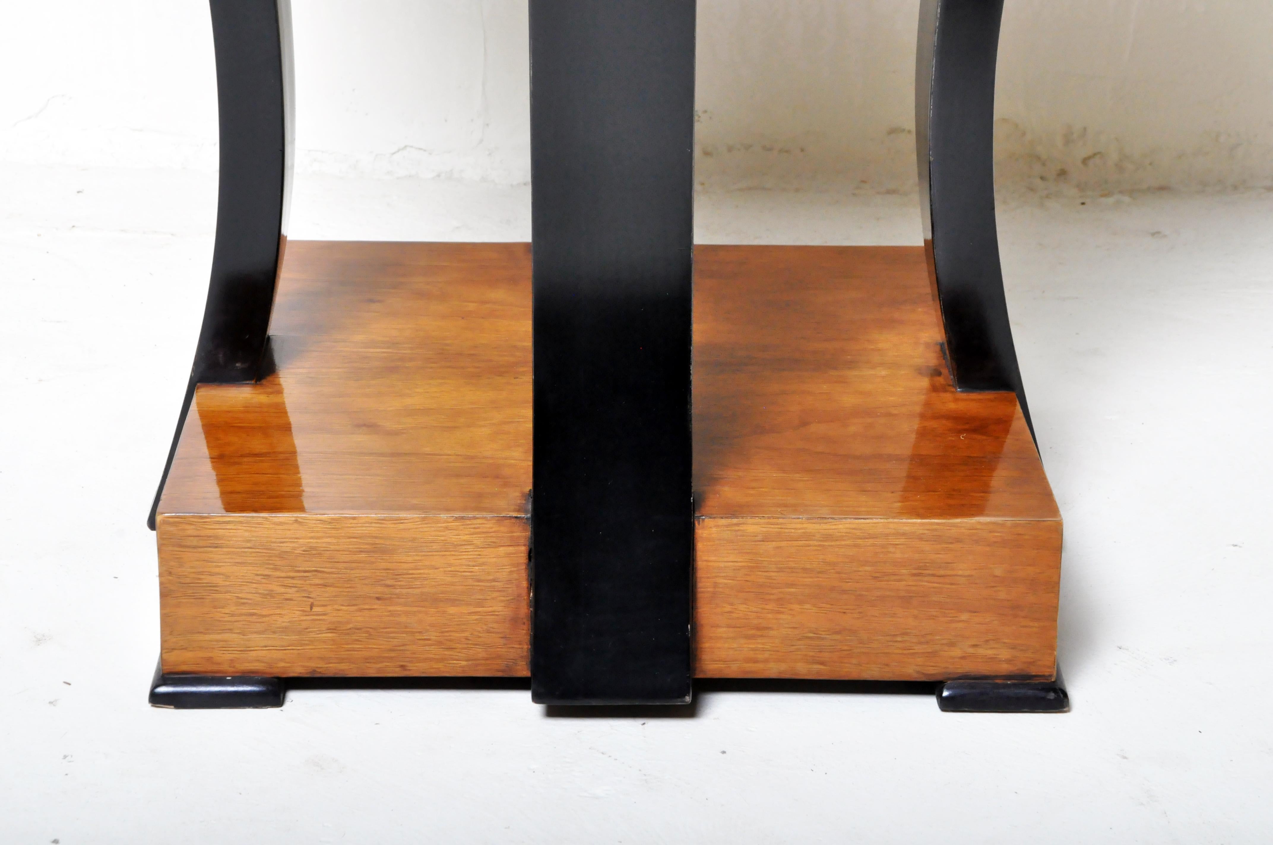 Art Deco Style Walnut Veneer Side Table 2
