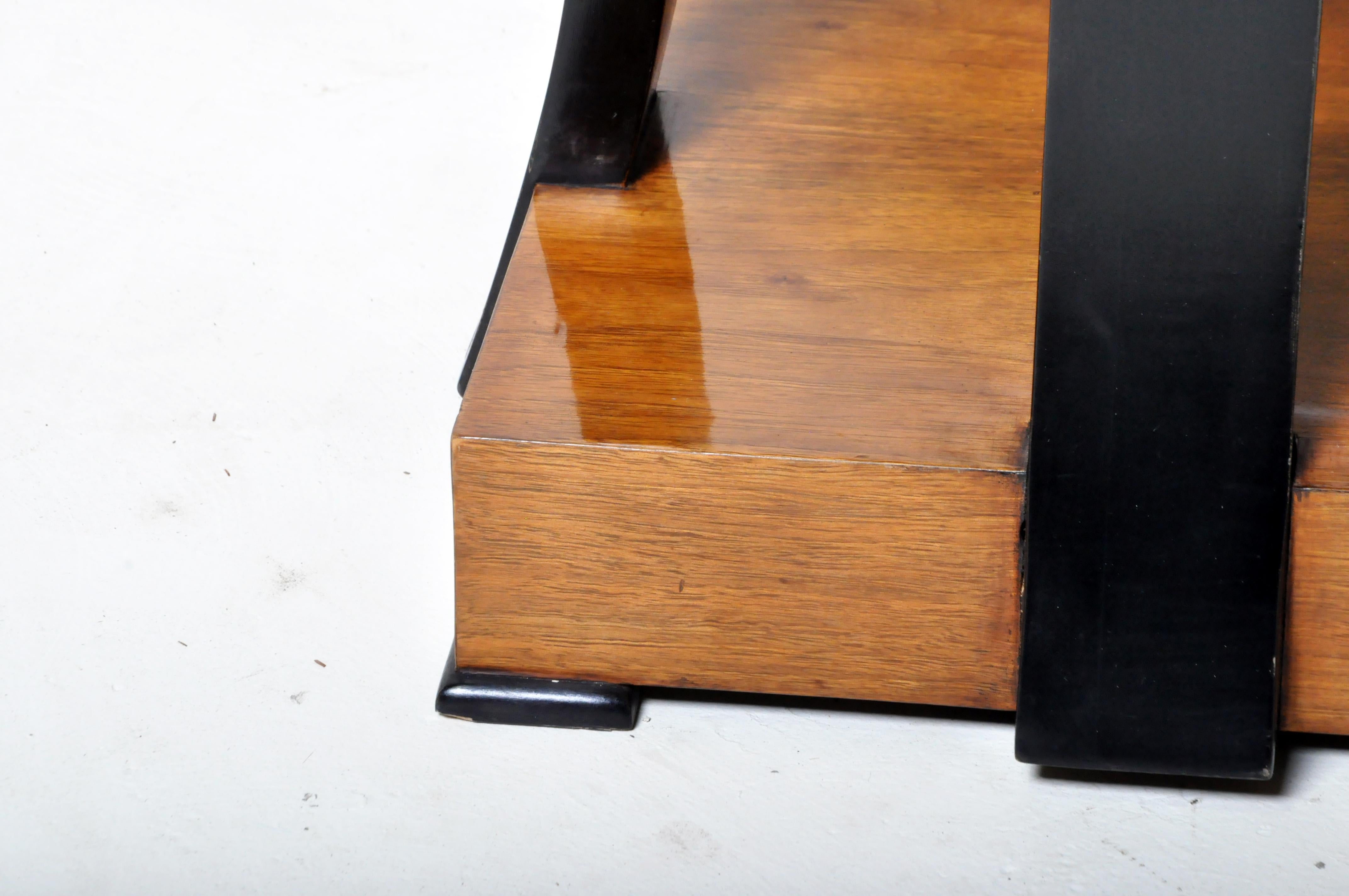 Art Deco Style Walnut Veneer Side Table 3